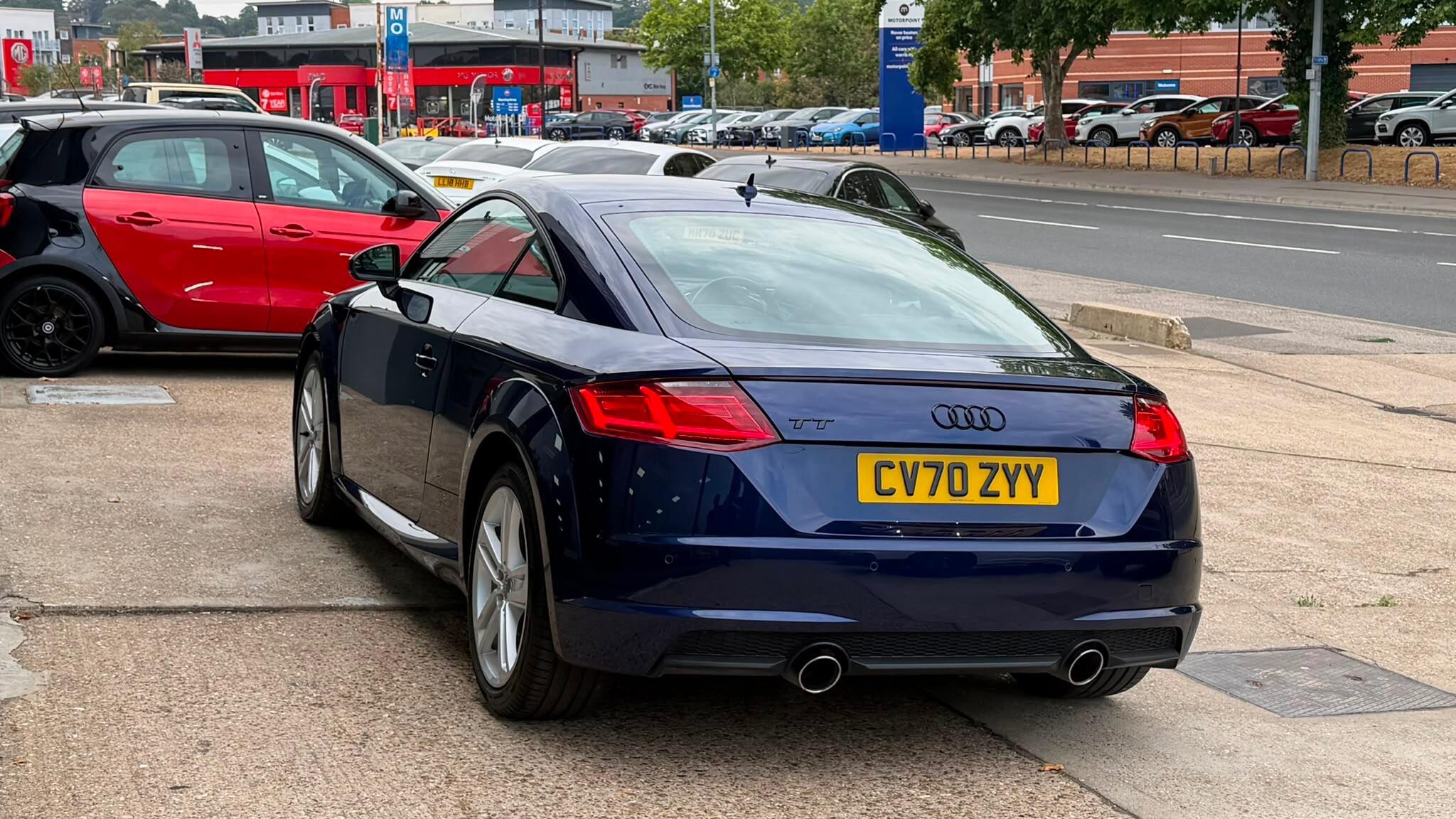 Audi TT view 7