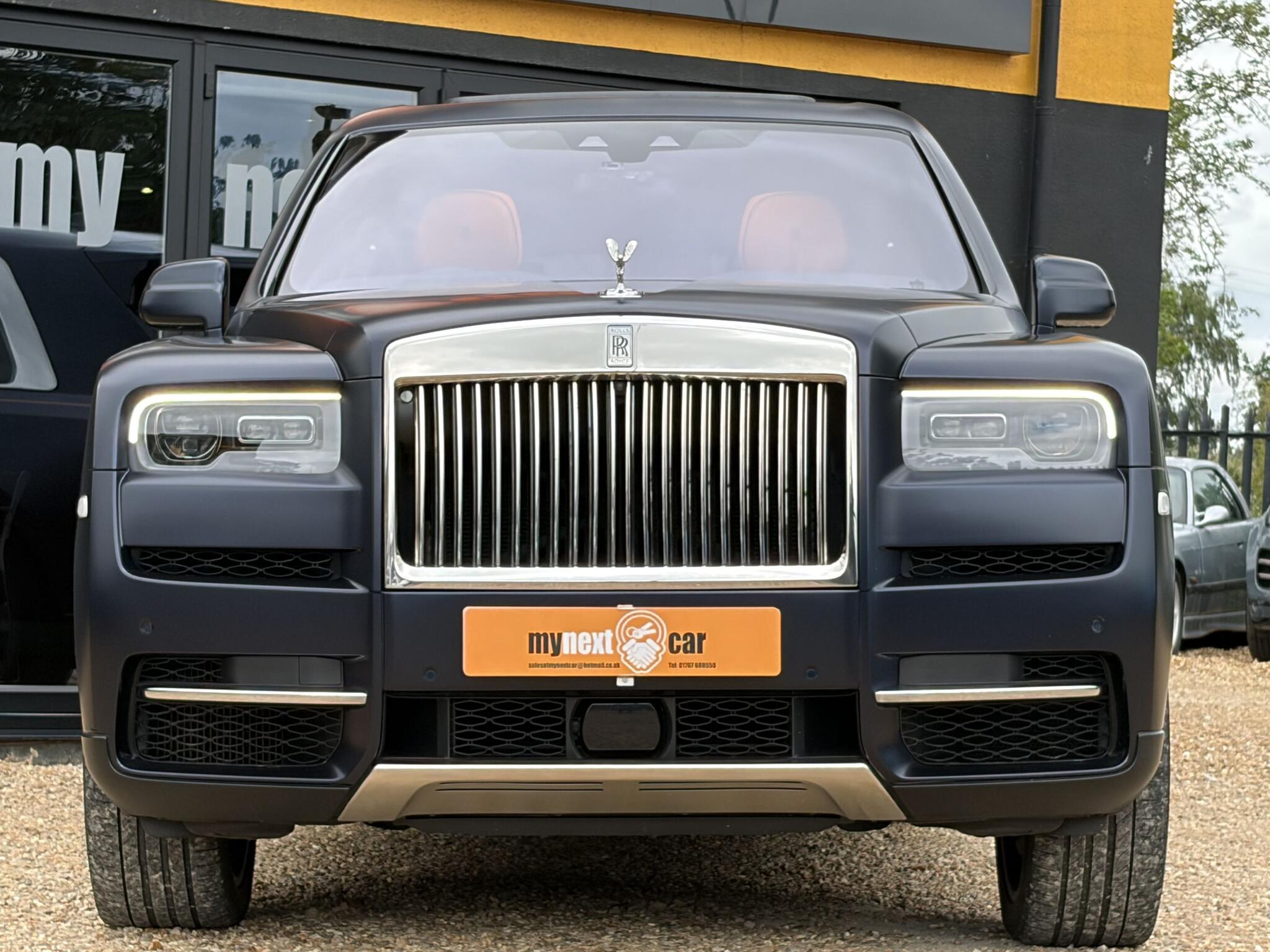 Rolls-Royce Cullinan view 5