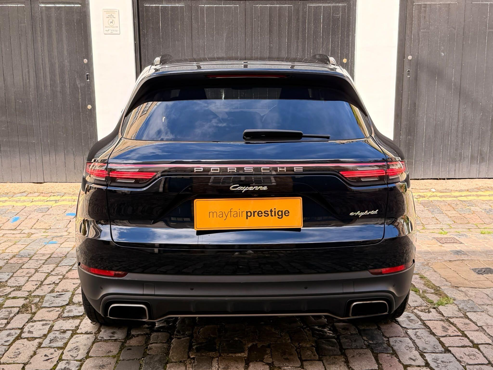 Porsche Cayenne view 14
