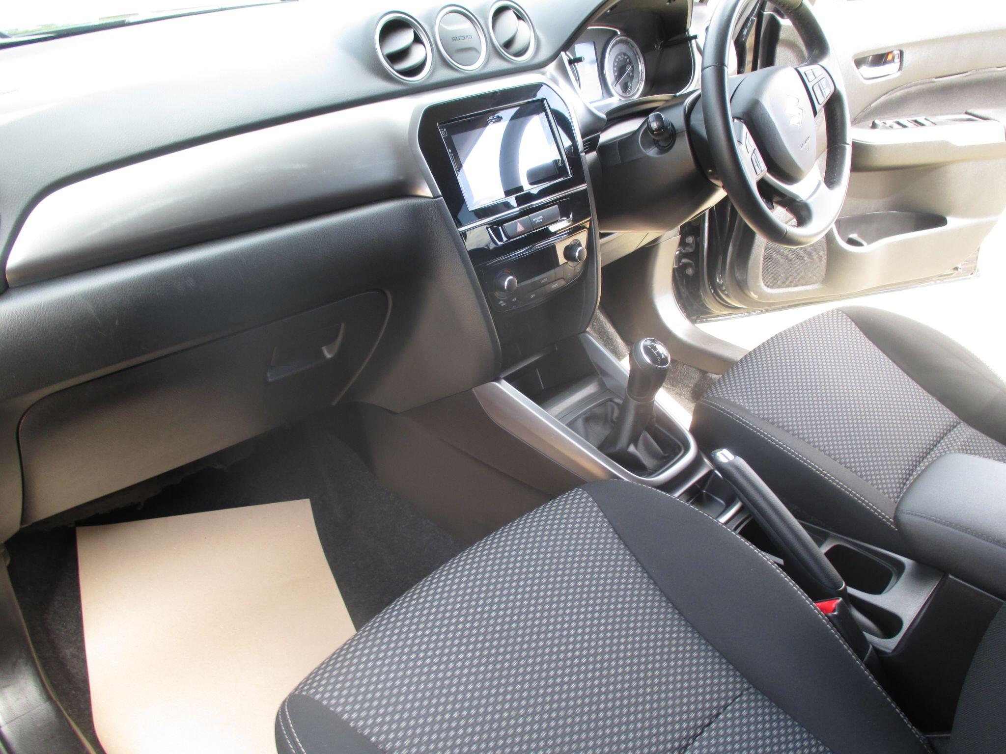 Suzuki Vitara view 32