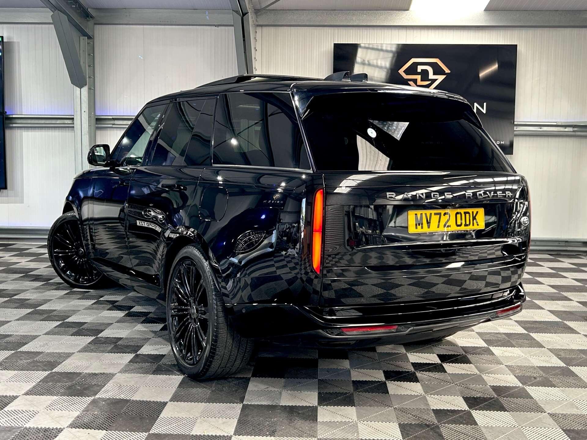 Land Rover Range Rover view 3