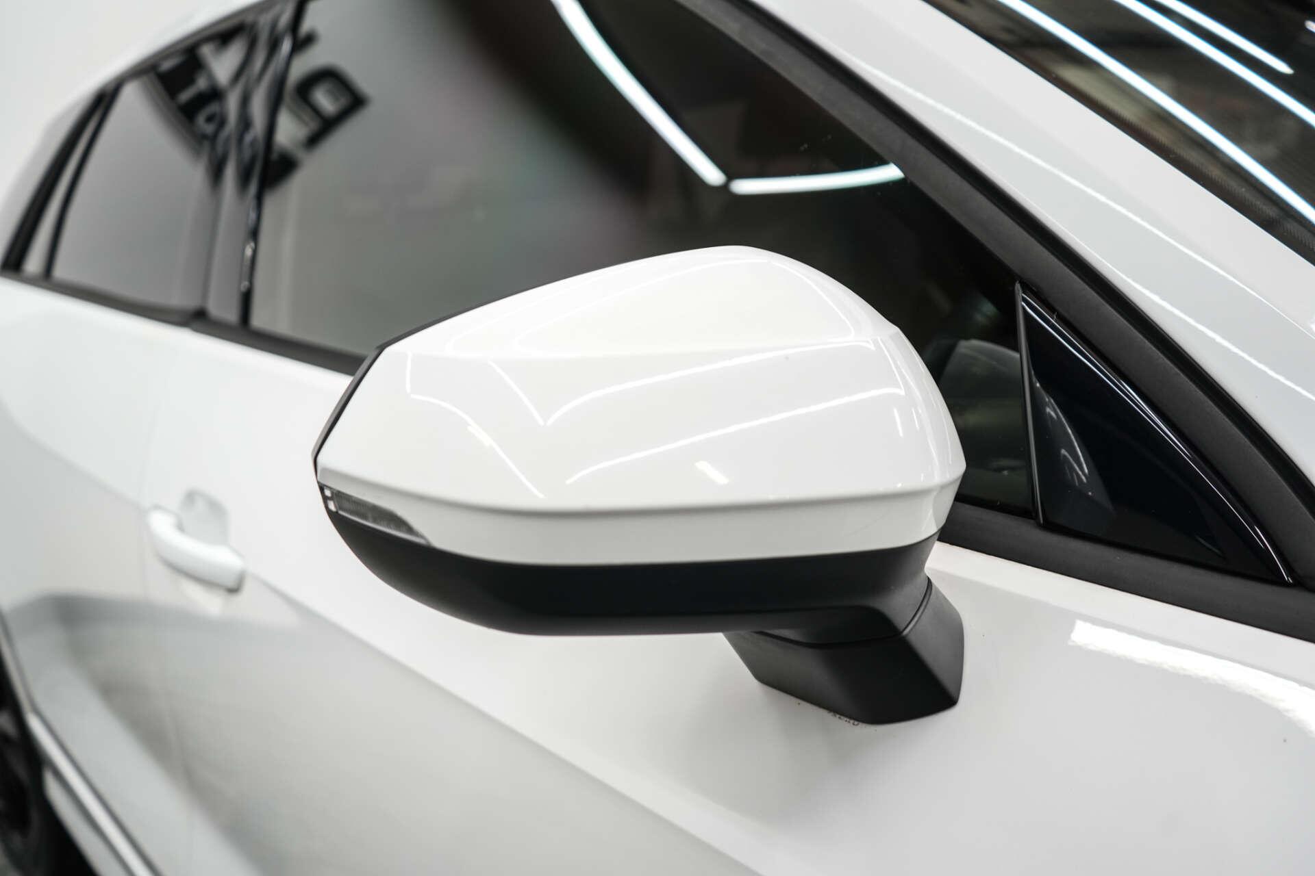 Audi Q2 view 9