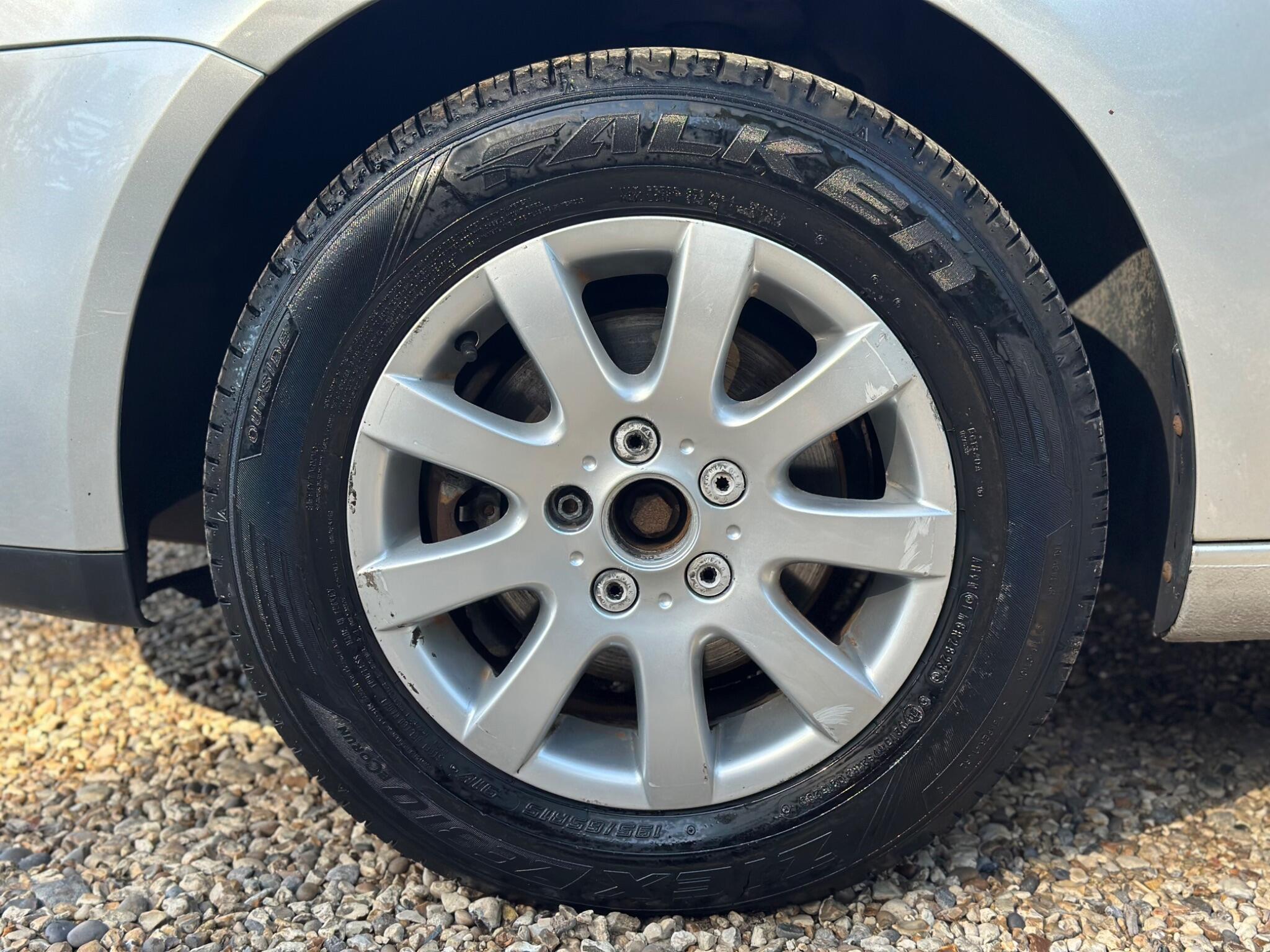 Volkswagen Golf view 45
