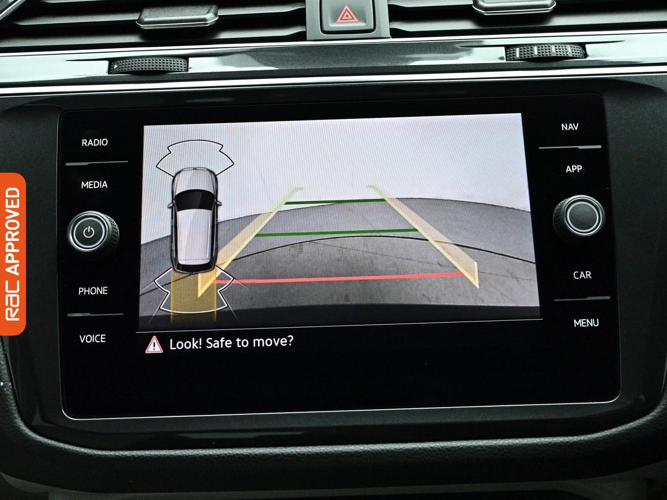 Volkswagen Tiguan view 19