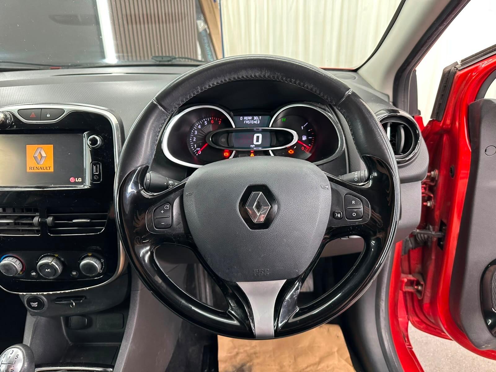 Renault Clio view 33