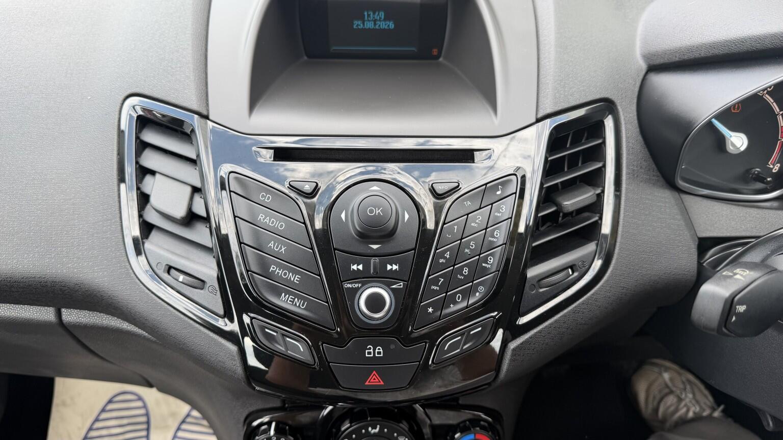 Ford Fiesta view 39