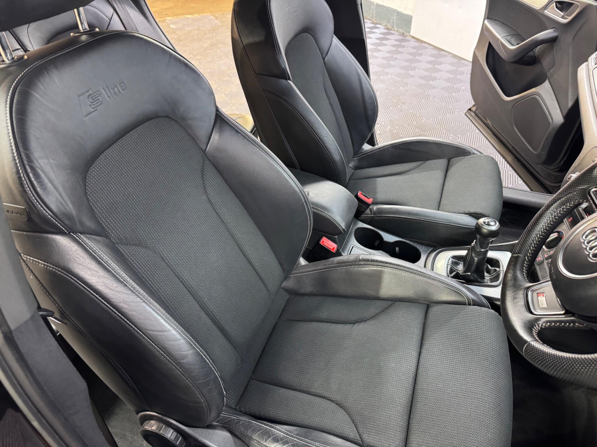 Audi Q3 view 28