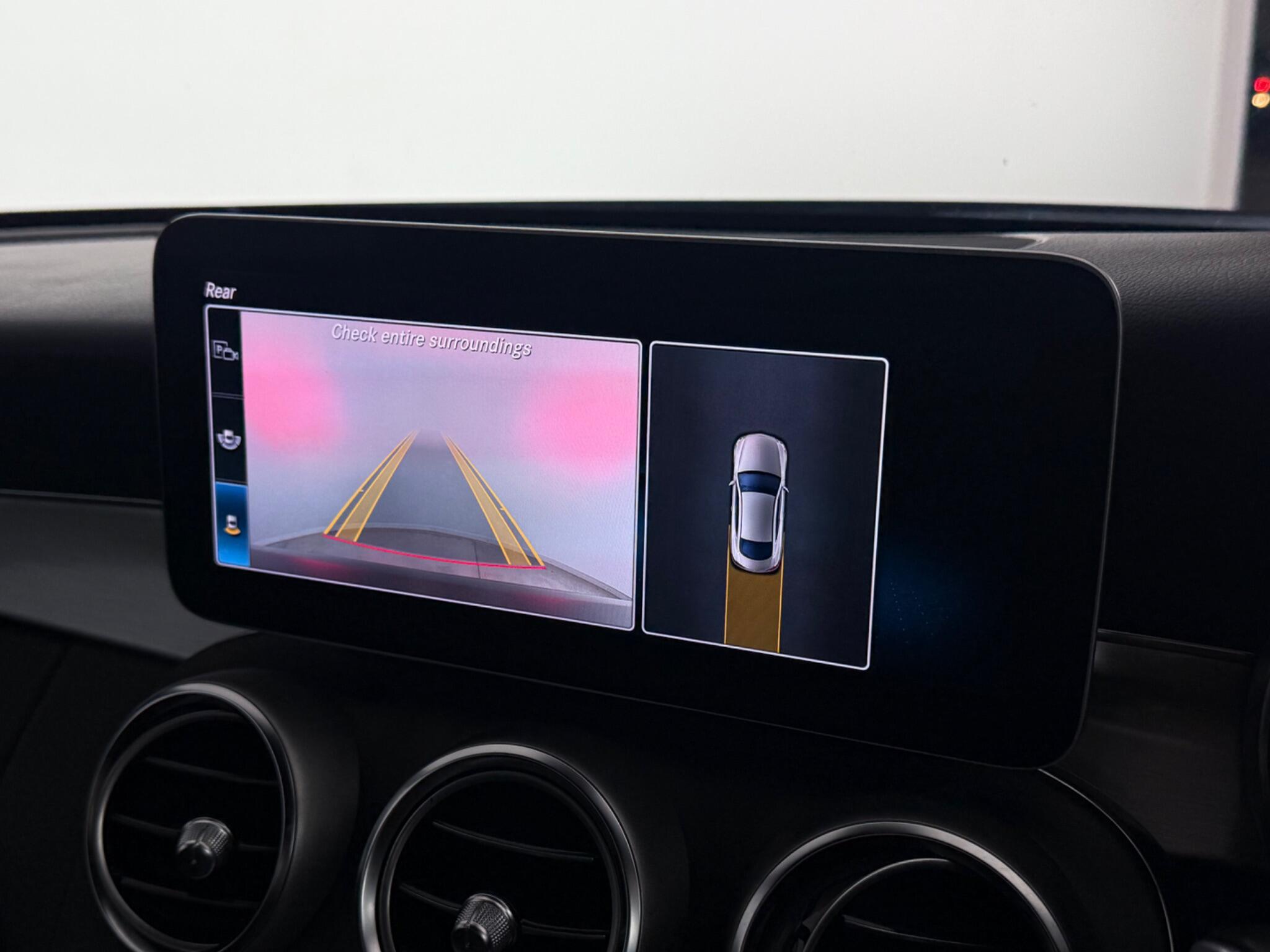 Mercedes-Benz C-Class view 25