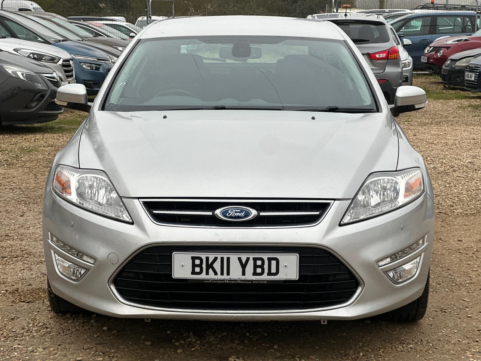 Ford Mondeo view 23