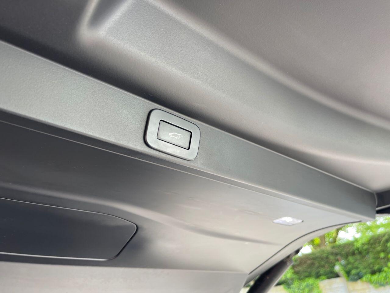 Land Rover Range Rover view 40