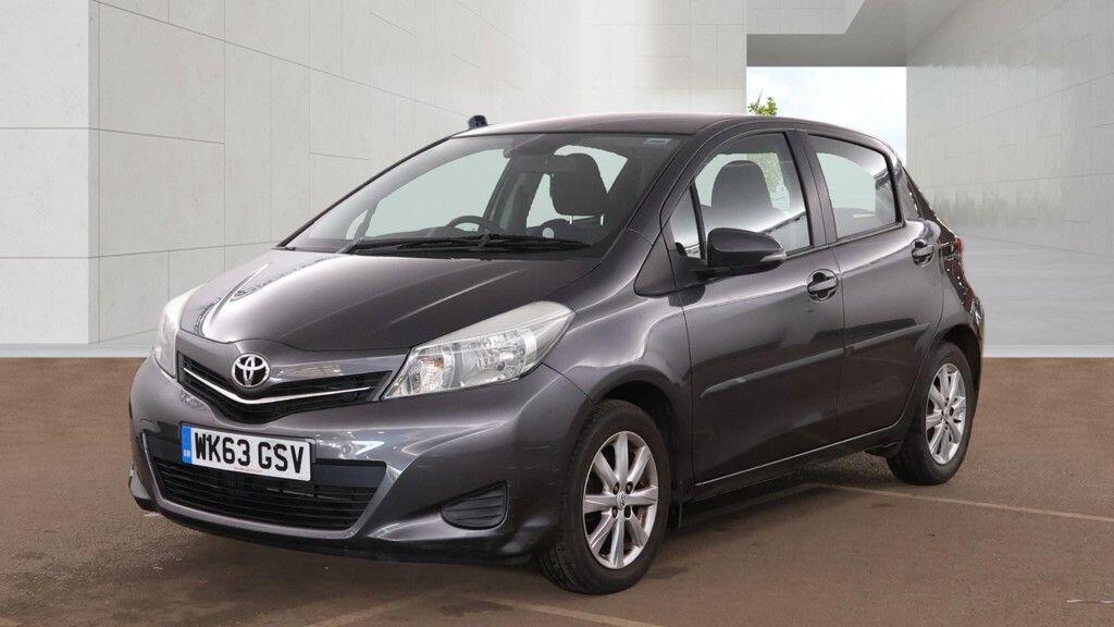 Toyota Yaris view 5