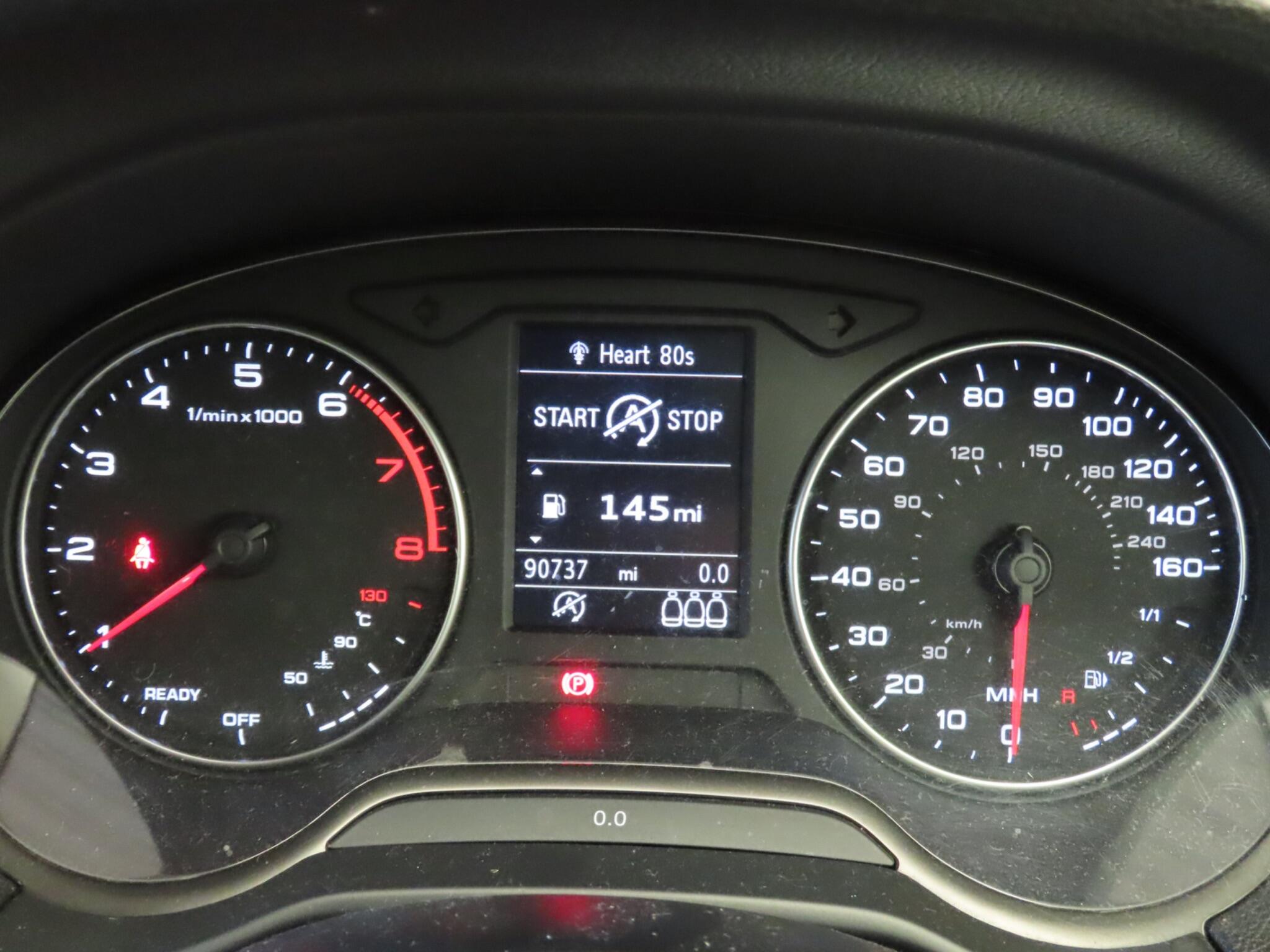 Audi Q2 view 9