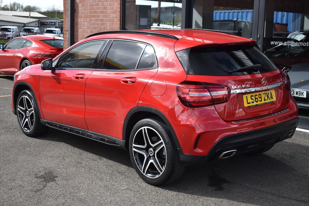 Mercedes-Benz Gla view 20