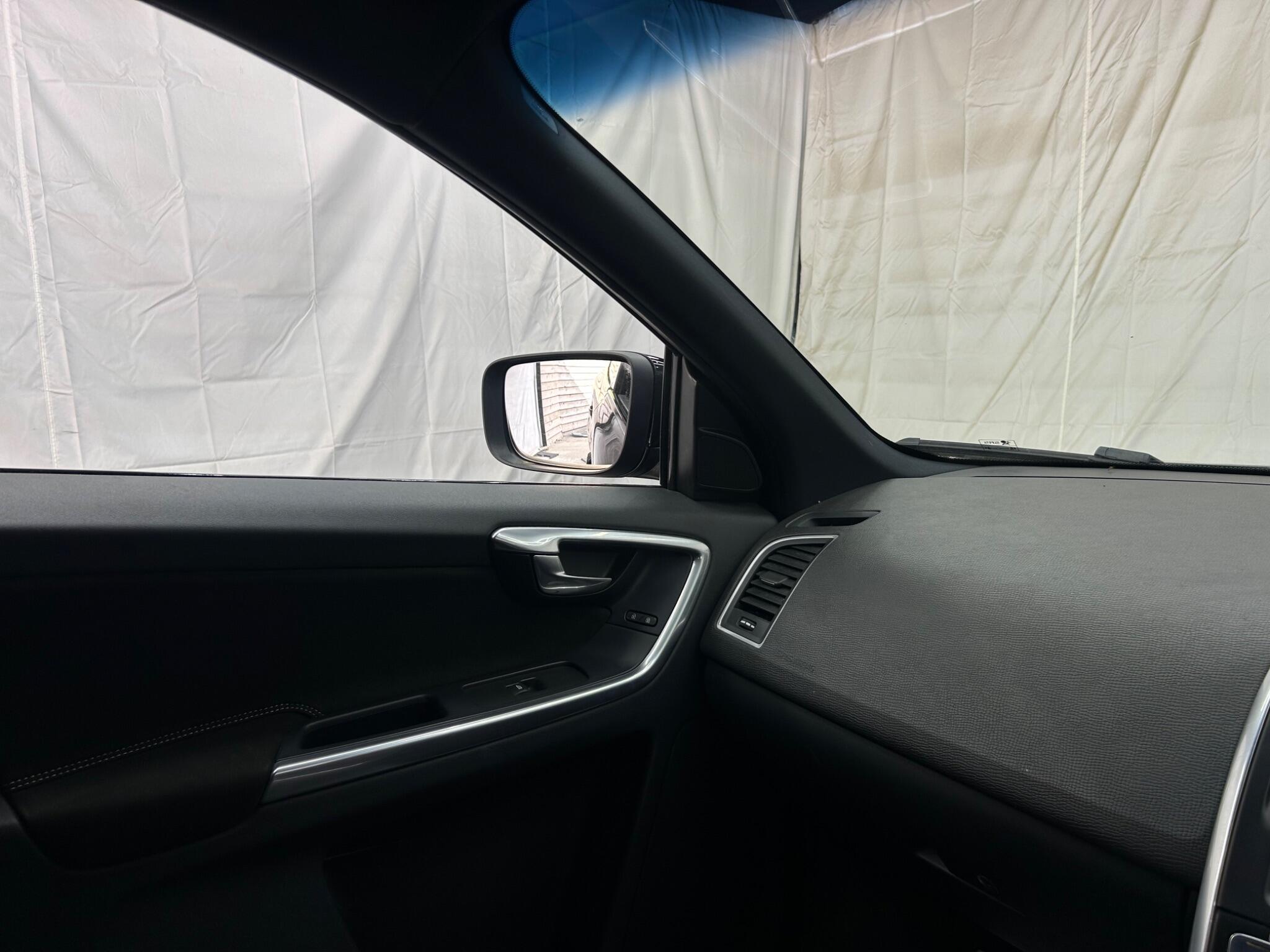 Volvo XC60 view 43