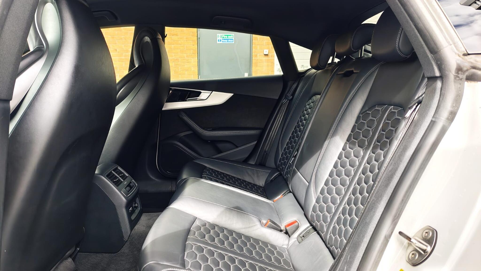 Audi RS5 view 40
