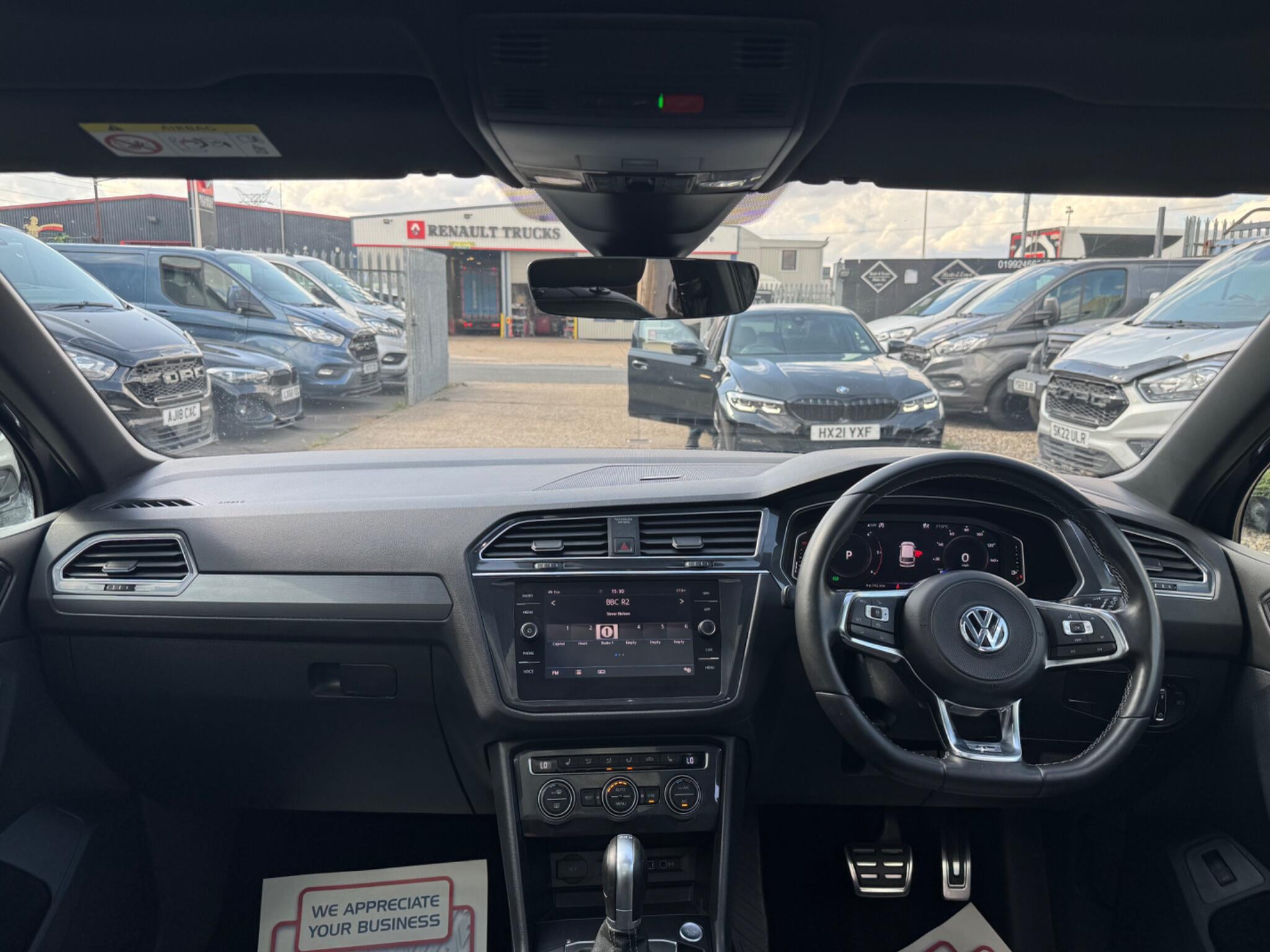 Volkswagen Tiguan view 13