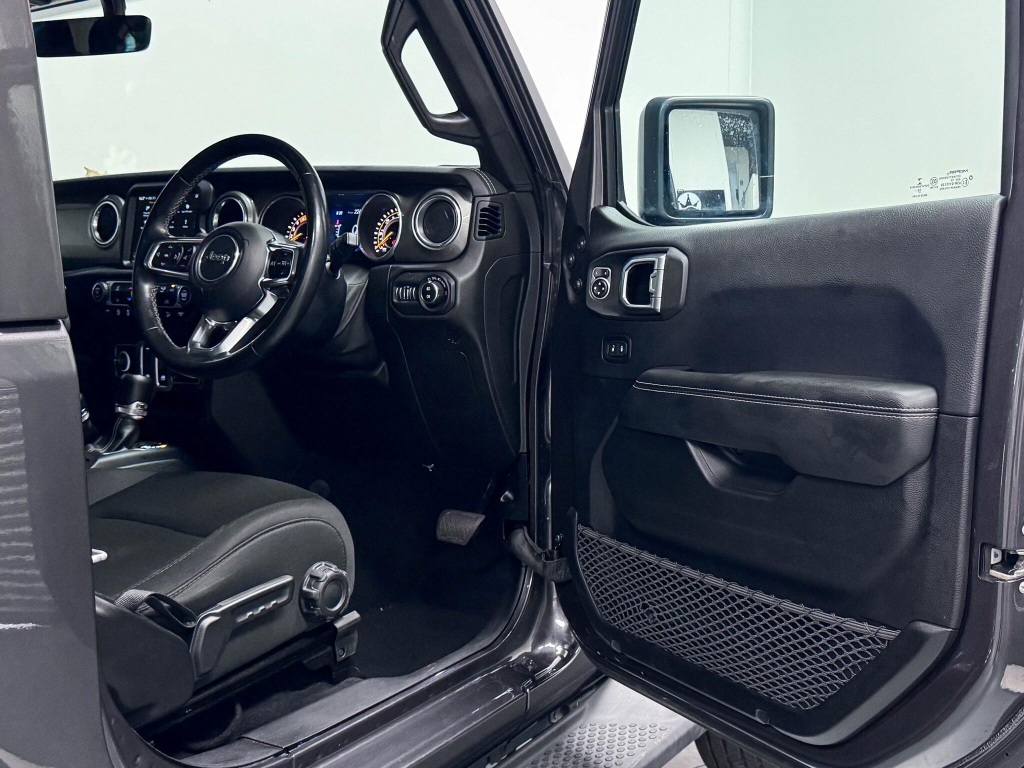 Jeep Wrangler view 16