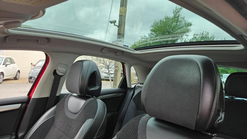2011 Citroen C4 image 18