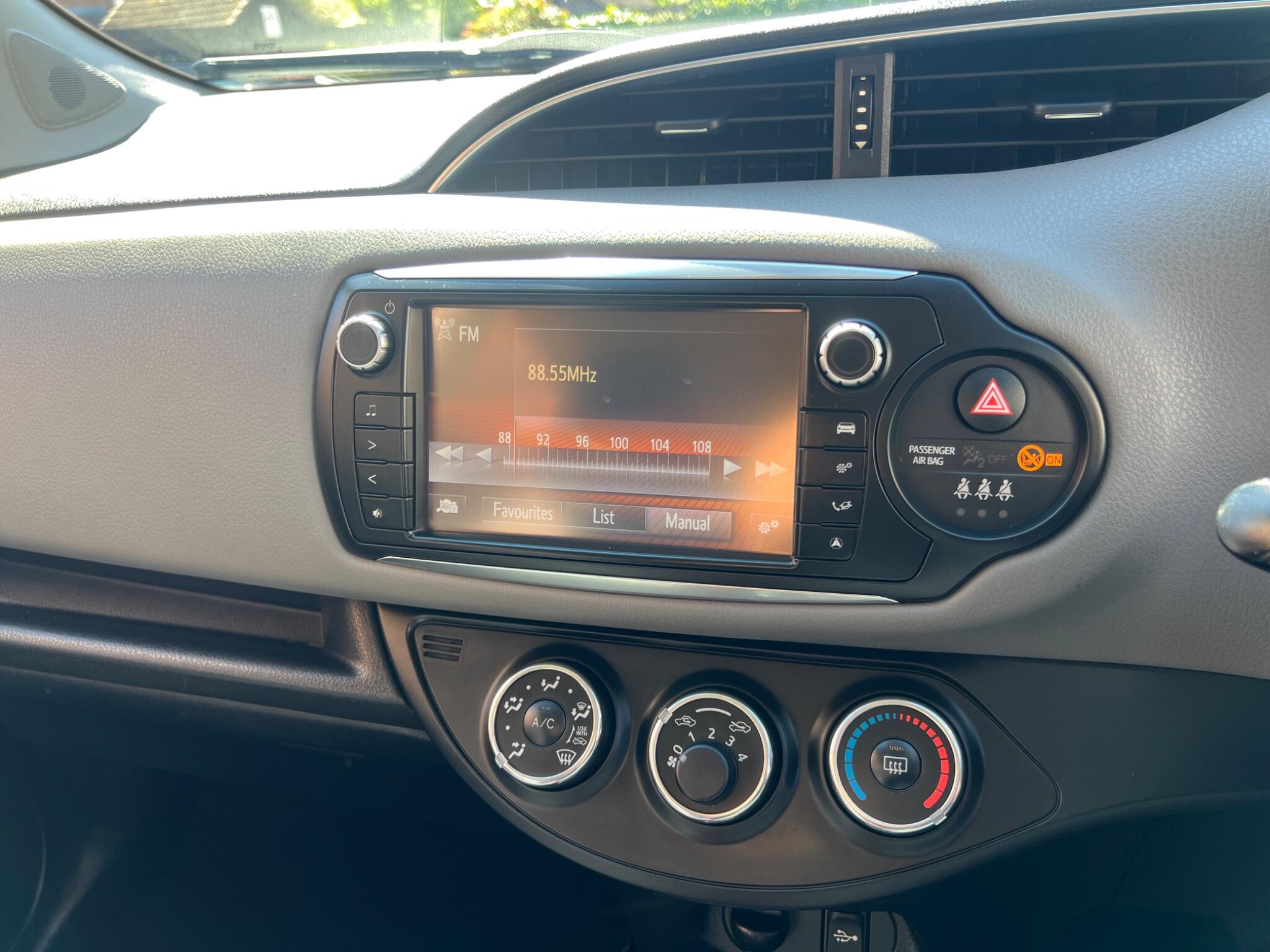 Toyota Yaris view 44