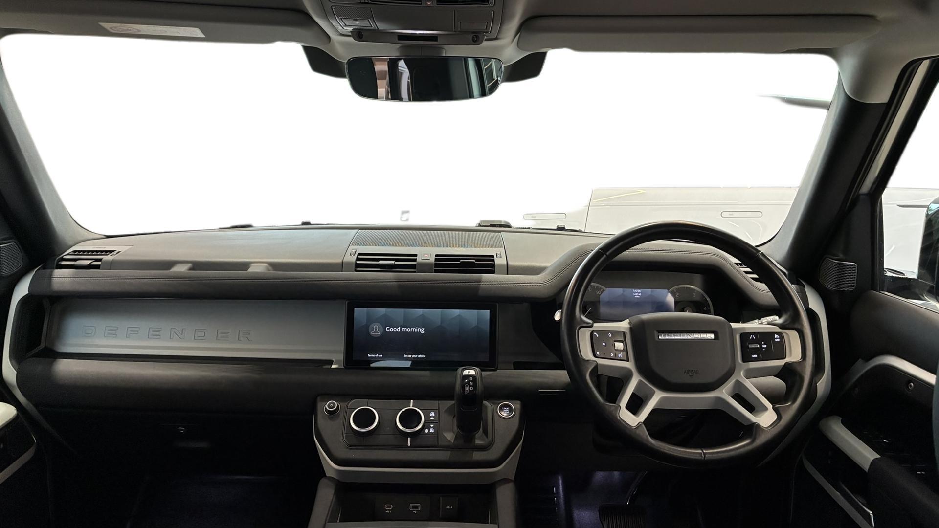 Land Rover Defender view 9