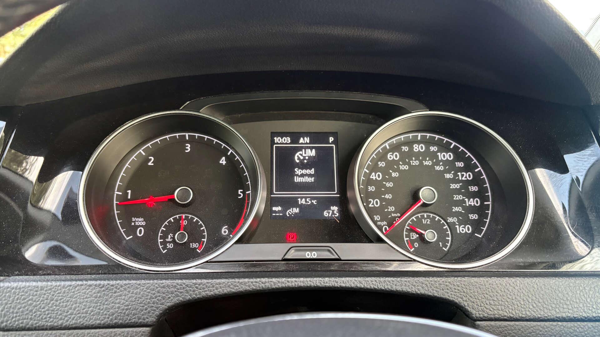 Volkswagen Golf view 18