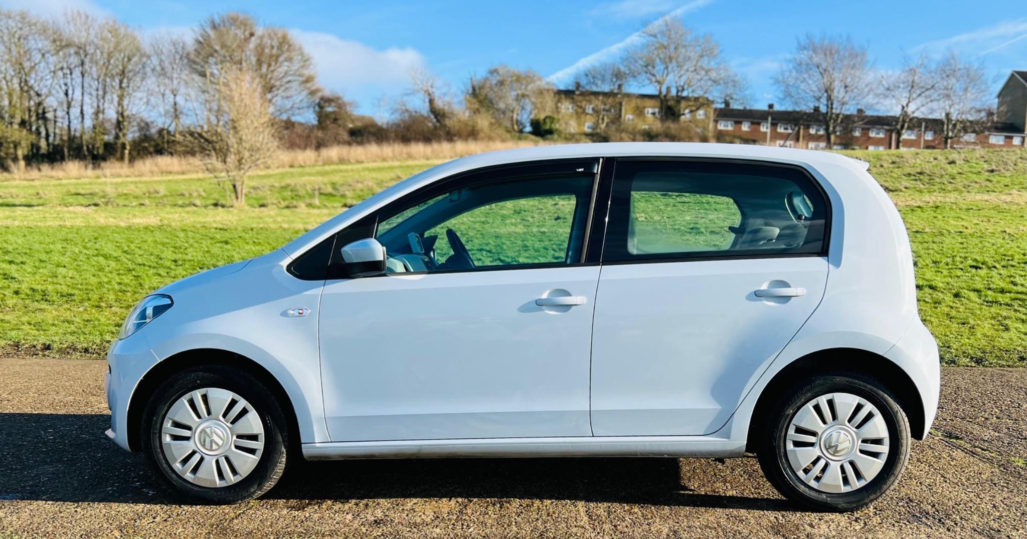 2013 Volkswagen up! image 4
