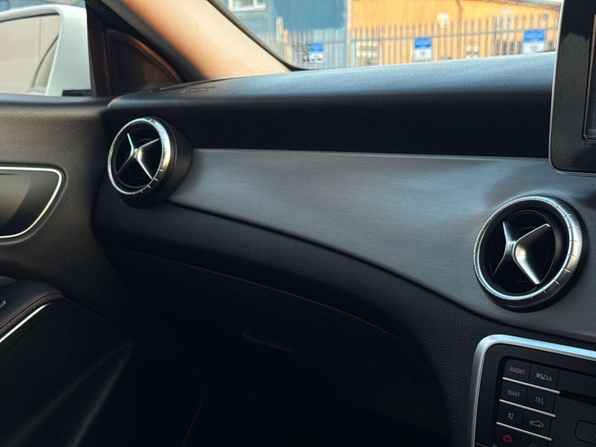 Mercedes-Benz Cla view 61