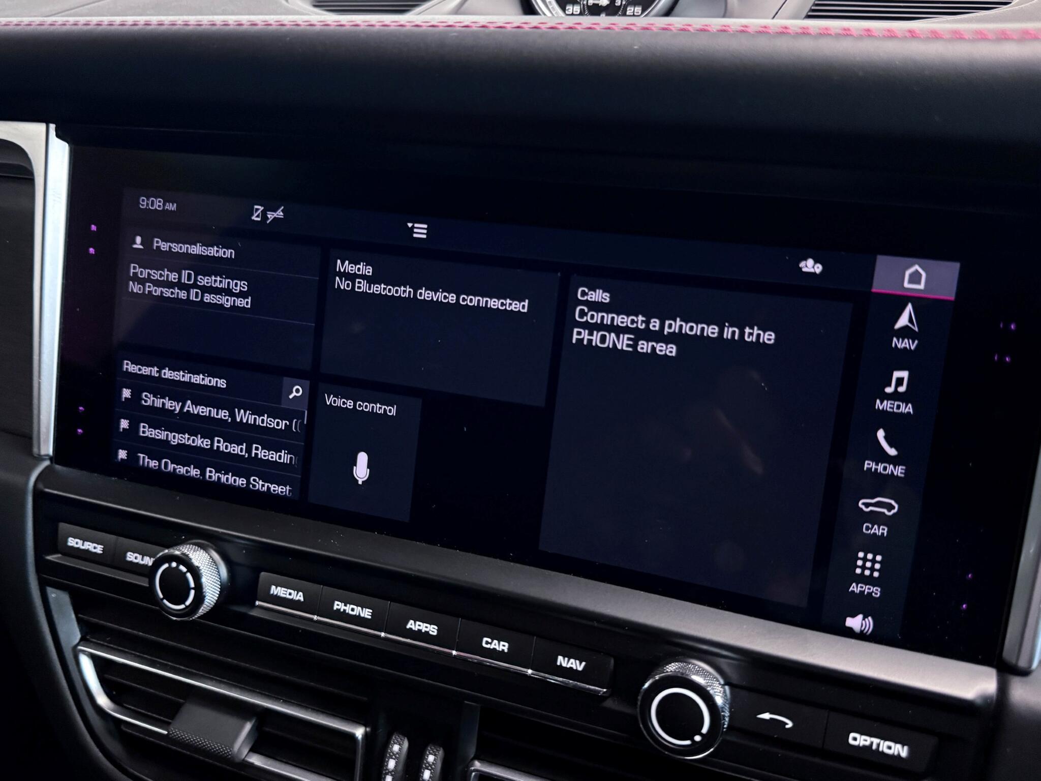 Porsche Macan view 43