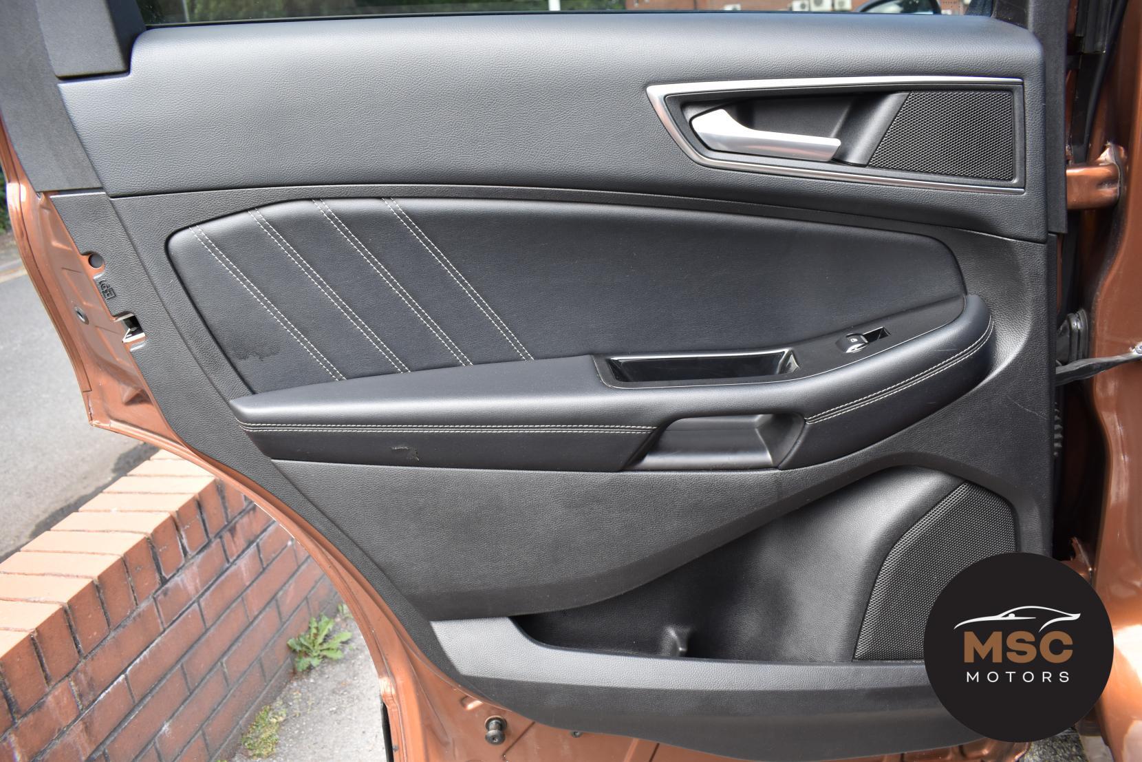 Ford Edge view 68