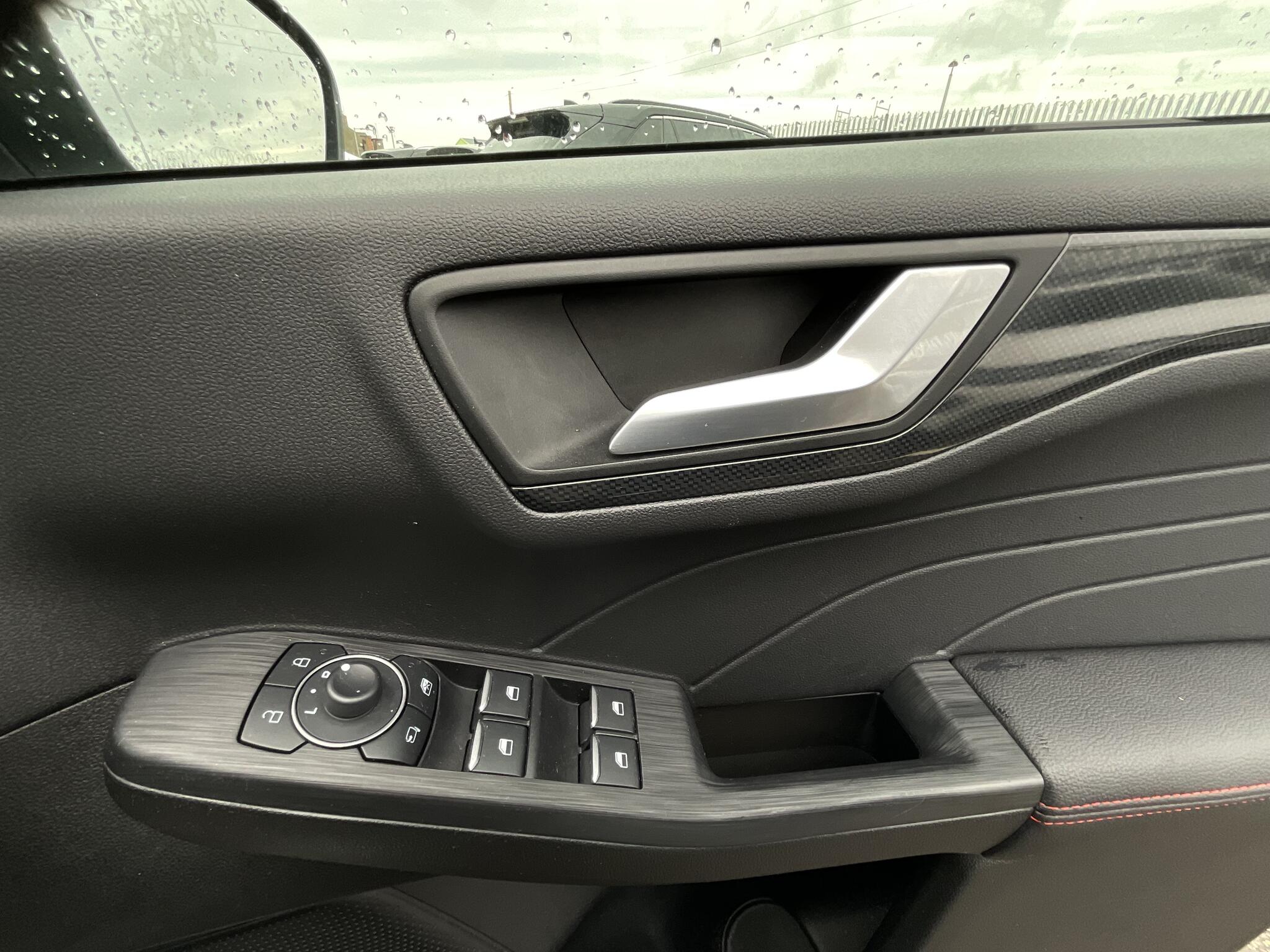 Ford Kuga view 37