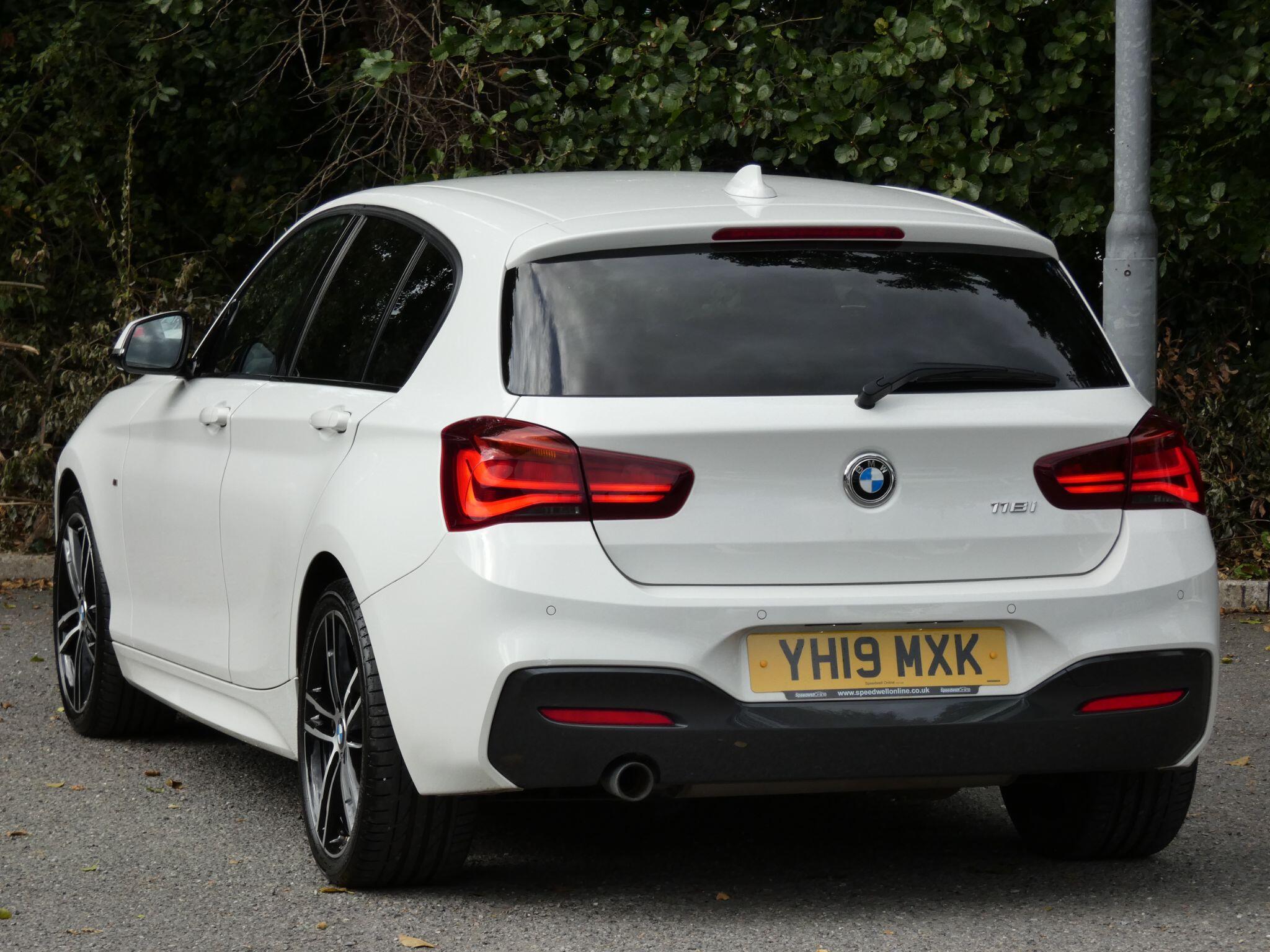 BMW 1 Series view 3