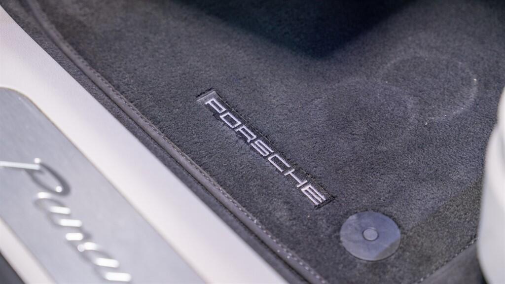 Porsche Panamera view 49