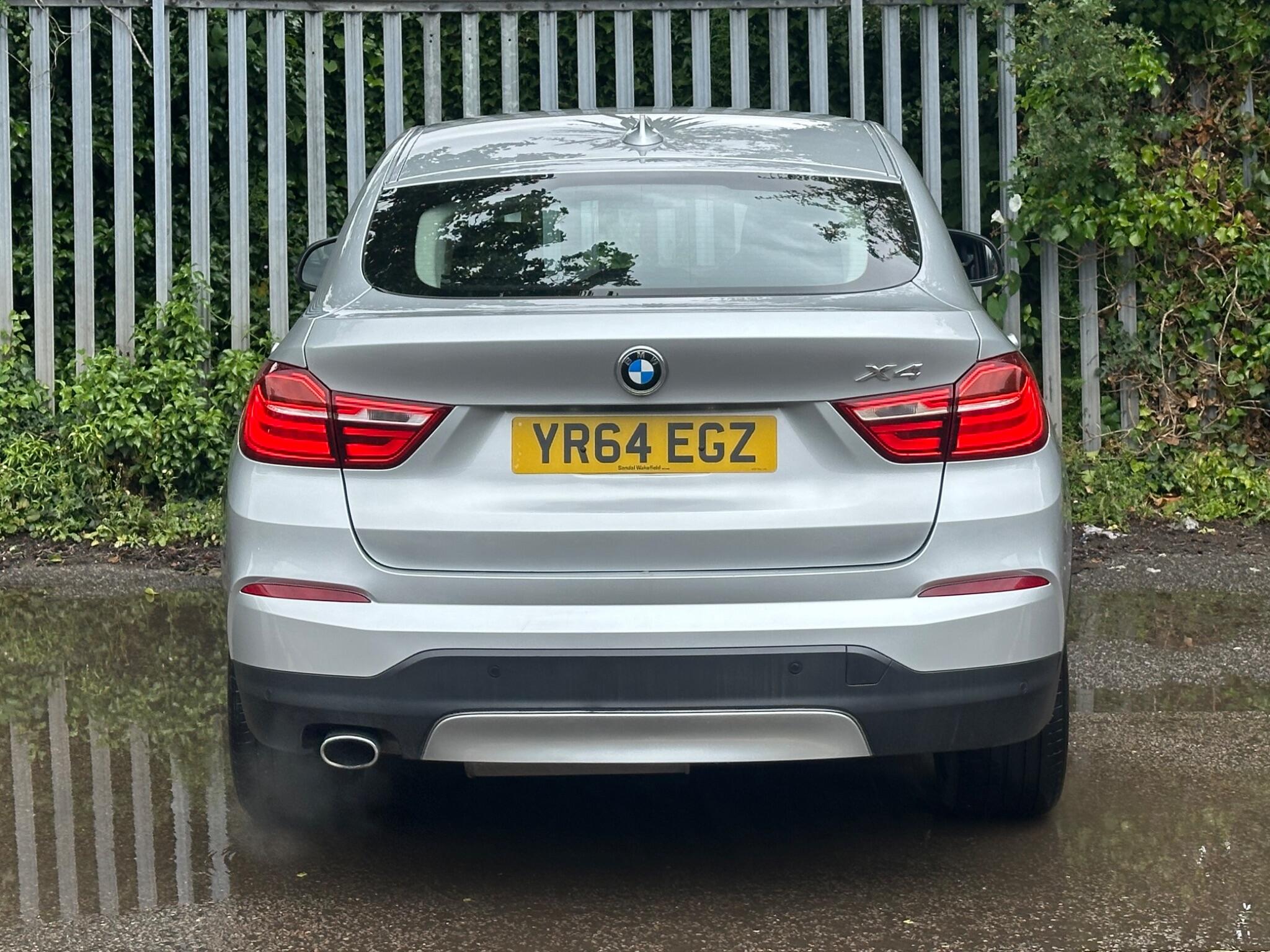 BMW X4 view 5