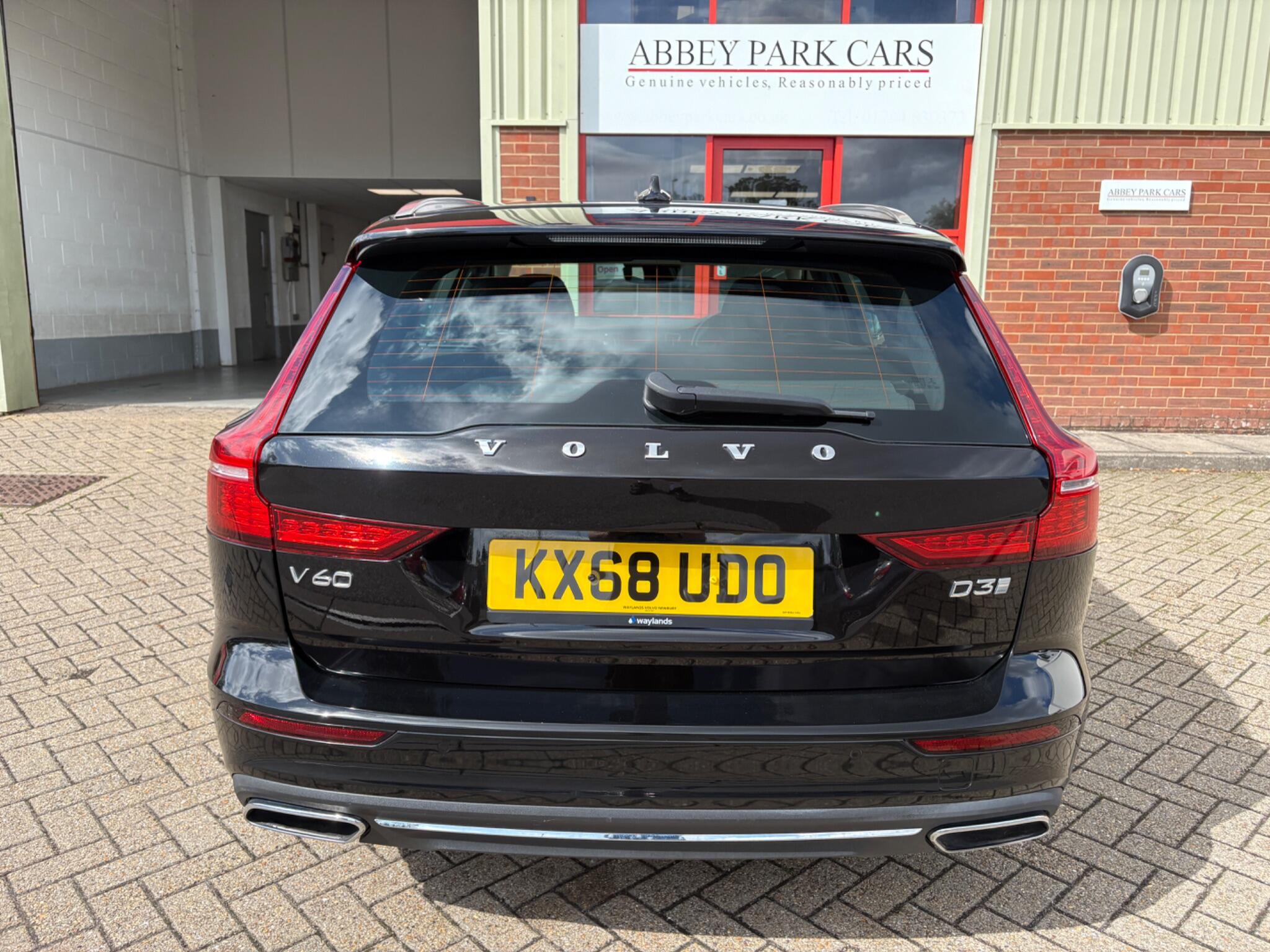 Volvo V60 view 4