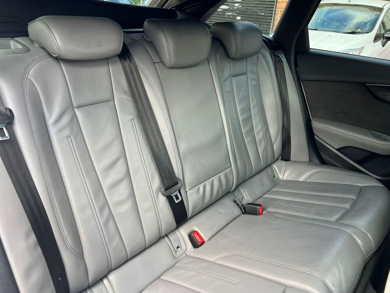 Audi A4 view 19