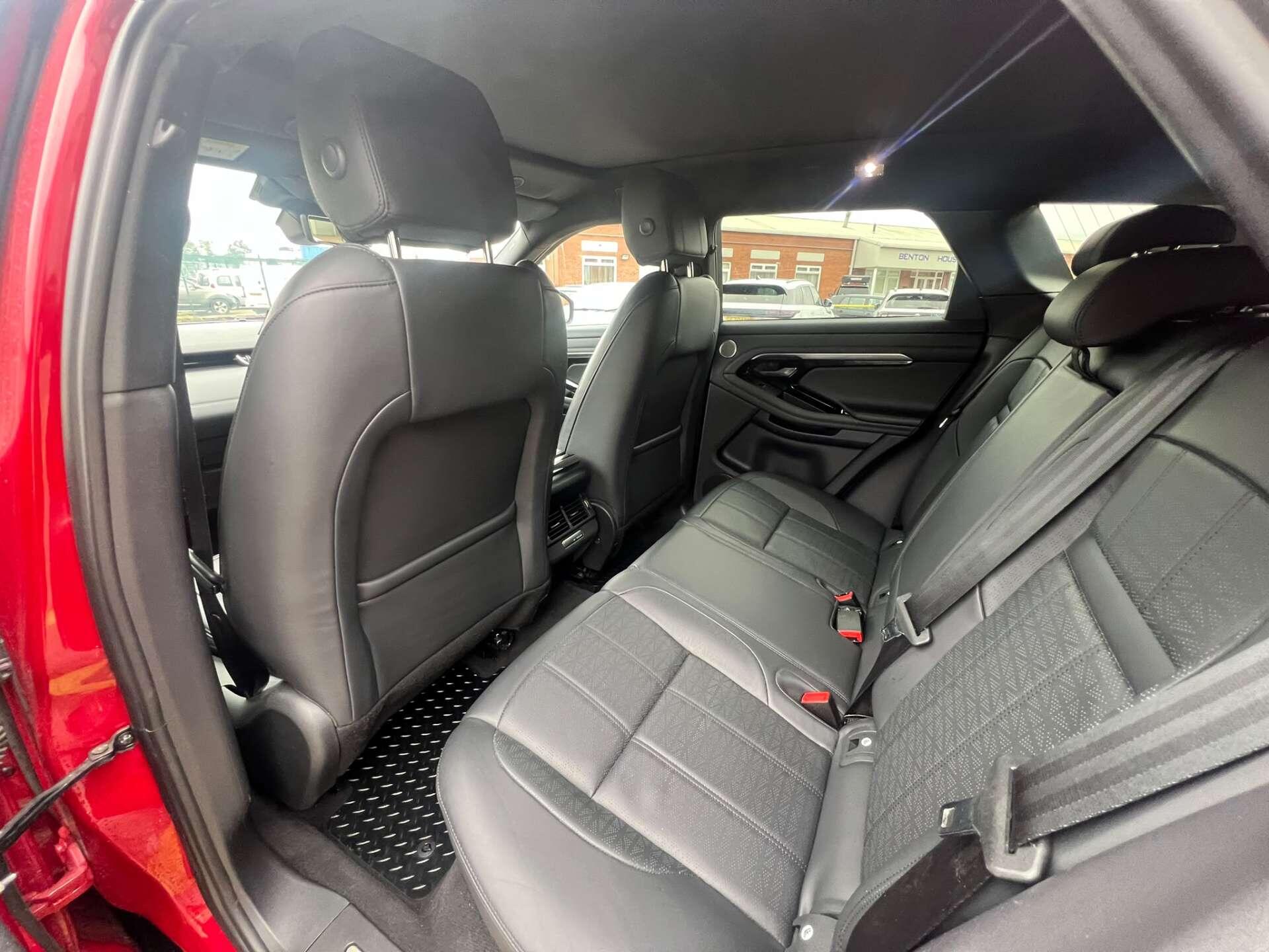 Land Rover Range Rover Evoque view 31