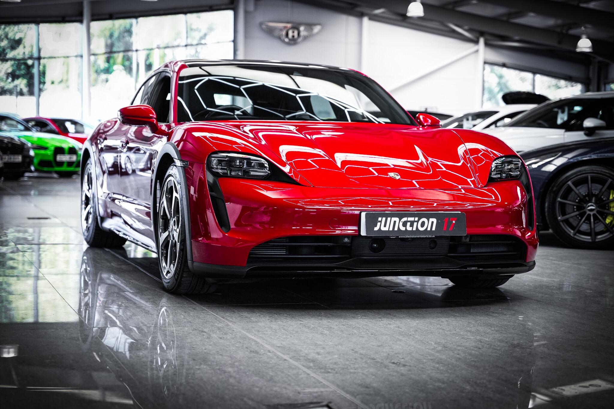 Porsche Taycan view 10
