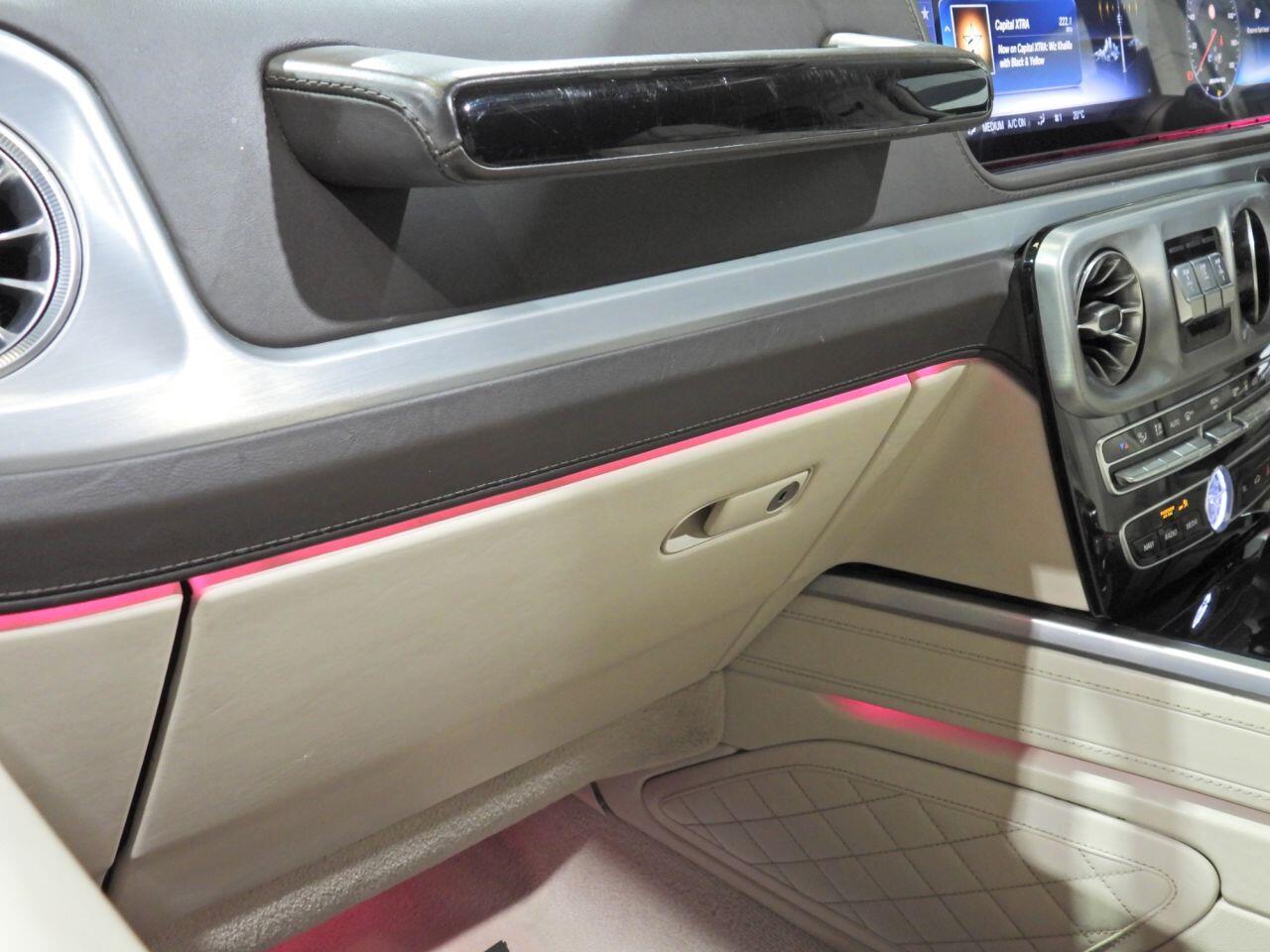Mercedes-Benz G-Class view 24