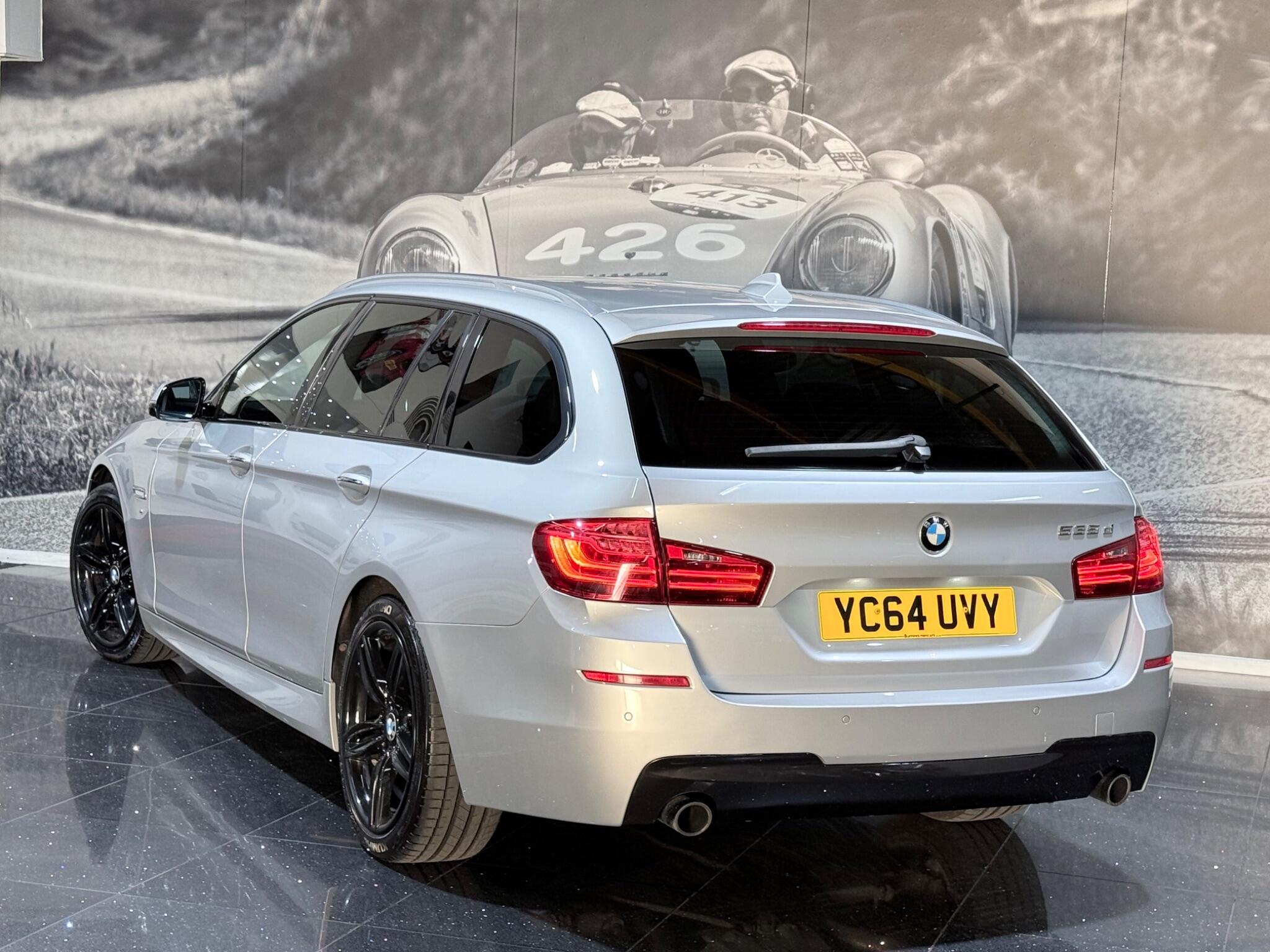 BMW 5 Series view 29