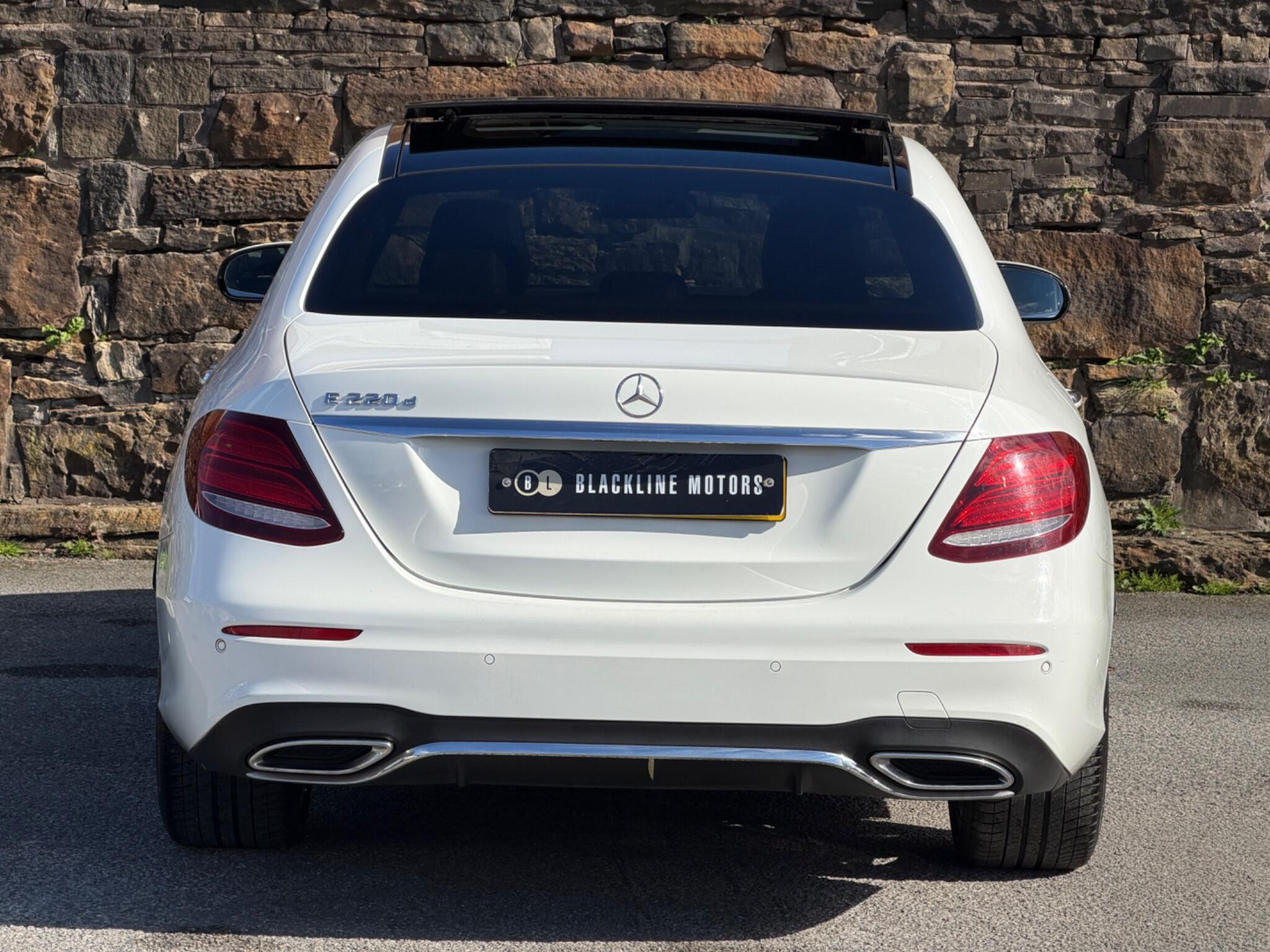 Mercedes-Benz E-Class view 6