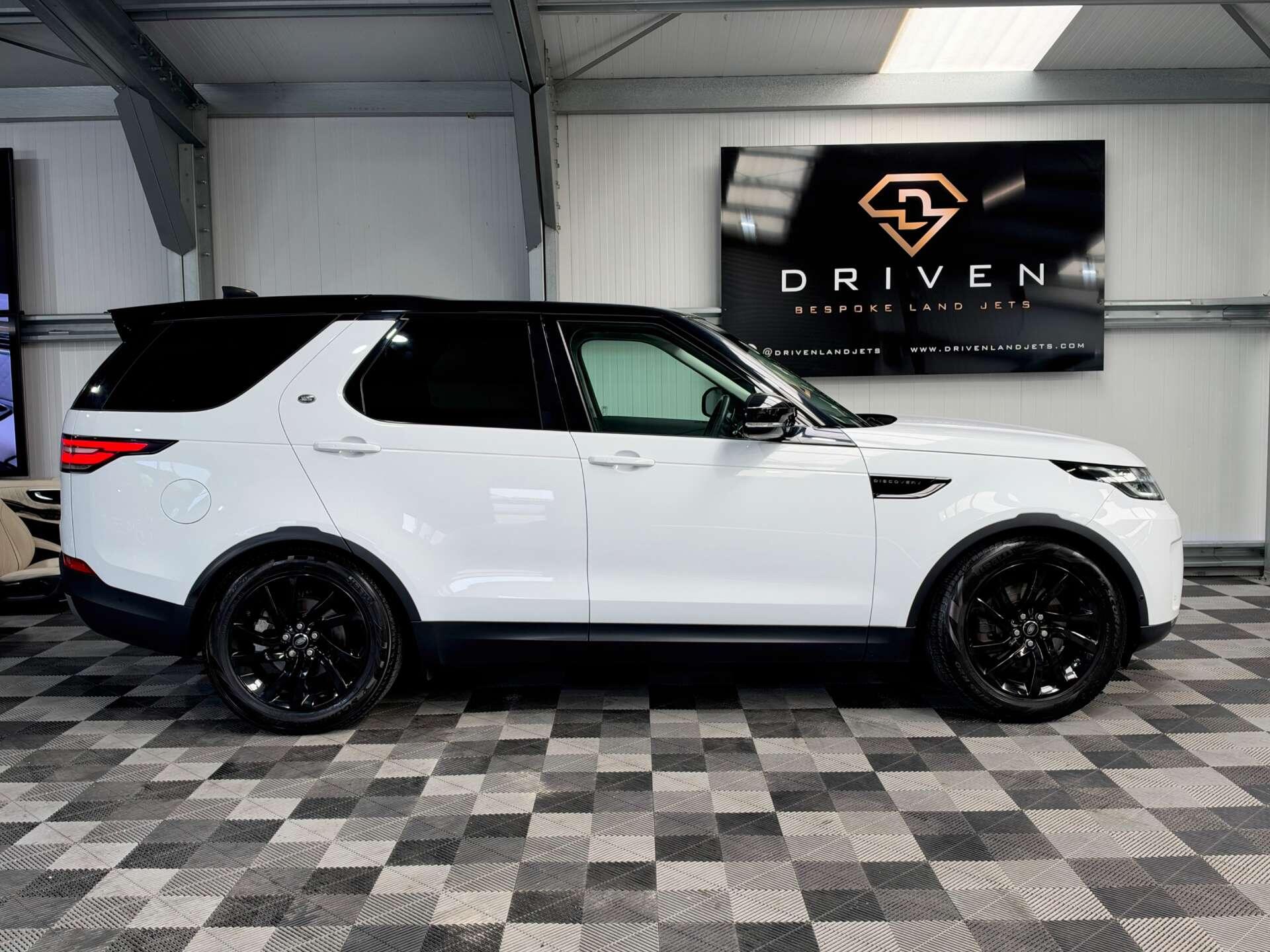 Land Rover Discovery view 10