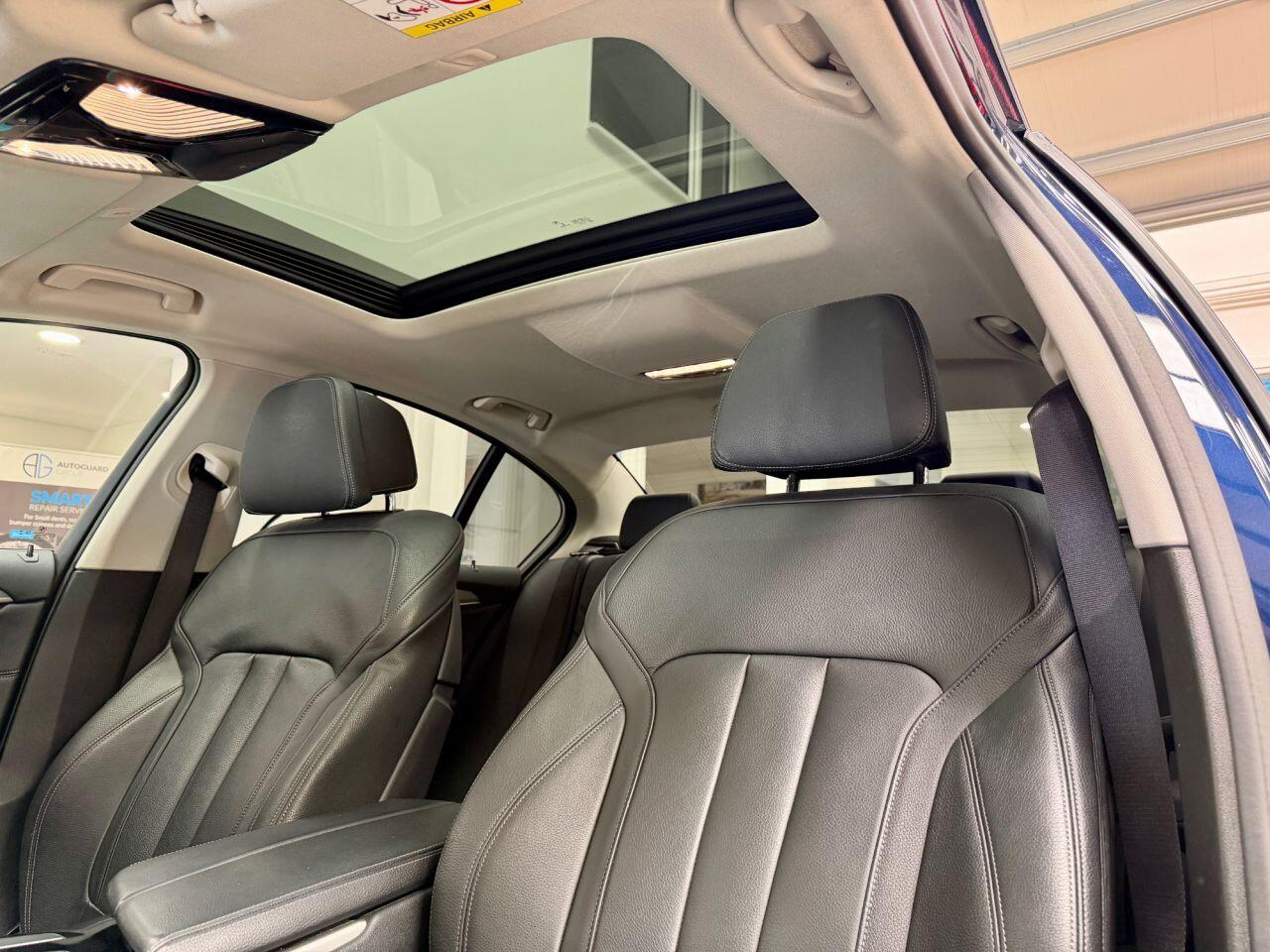BMW 5 Series view 25