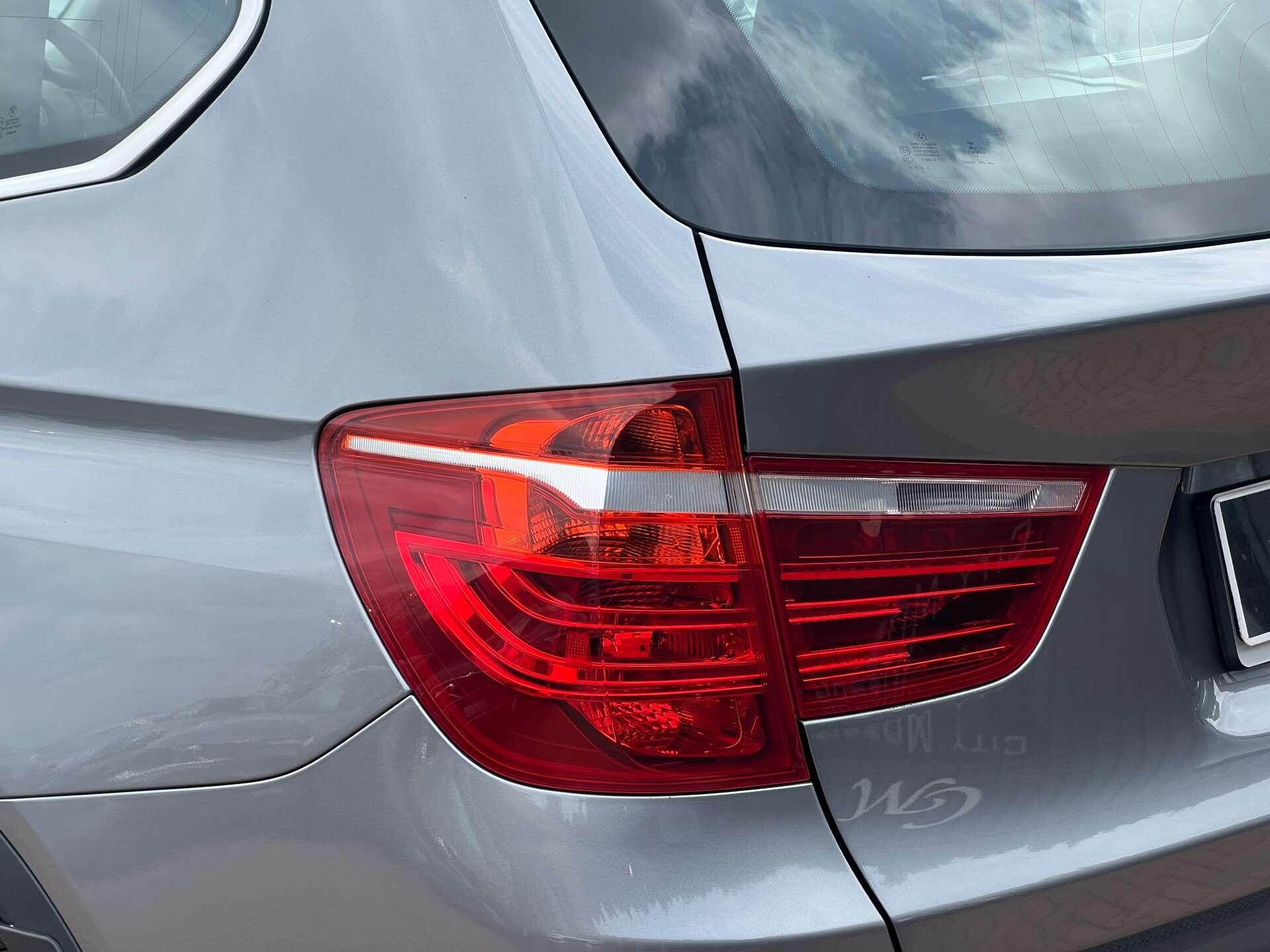 BMW X3 view 12