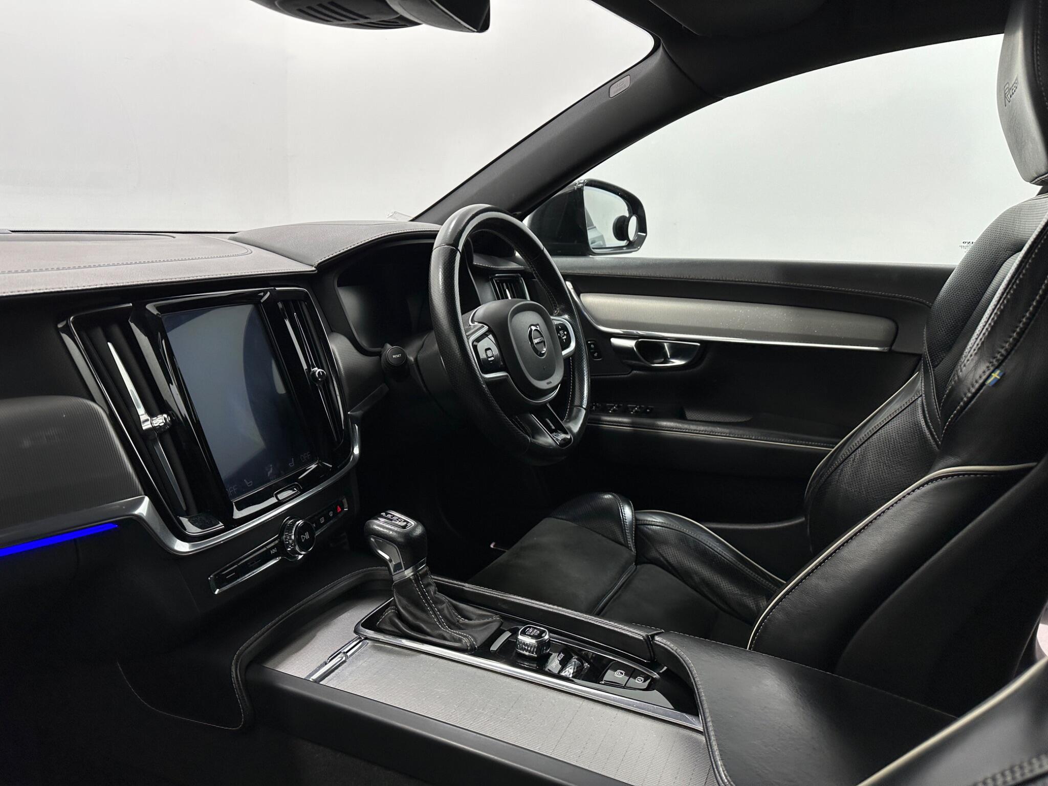 Volvo S90 view 30