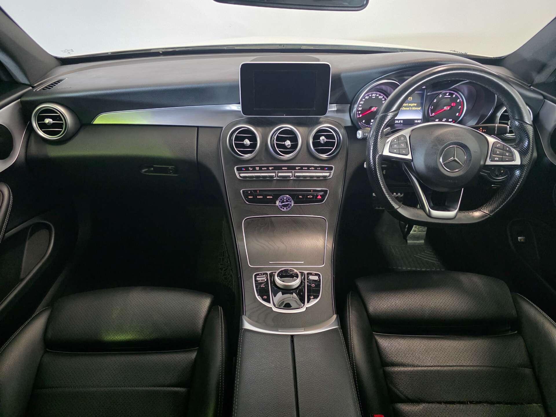 Mercedes-Benz C-Class view 9