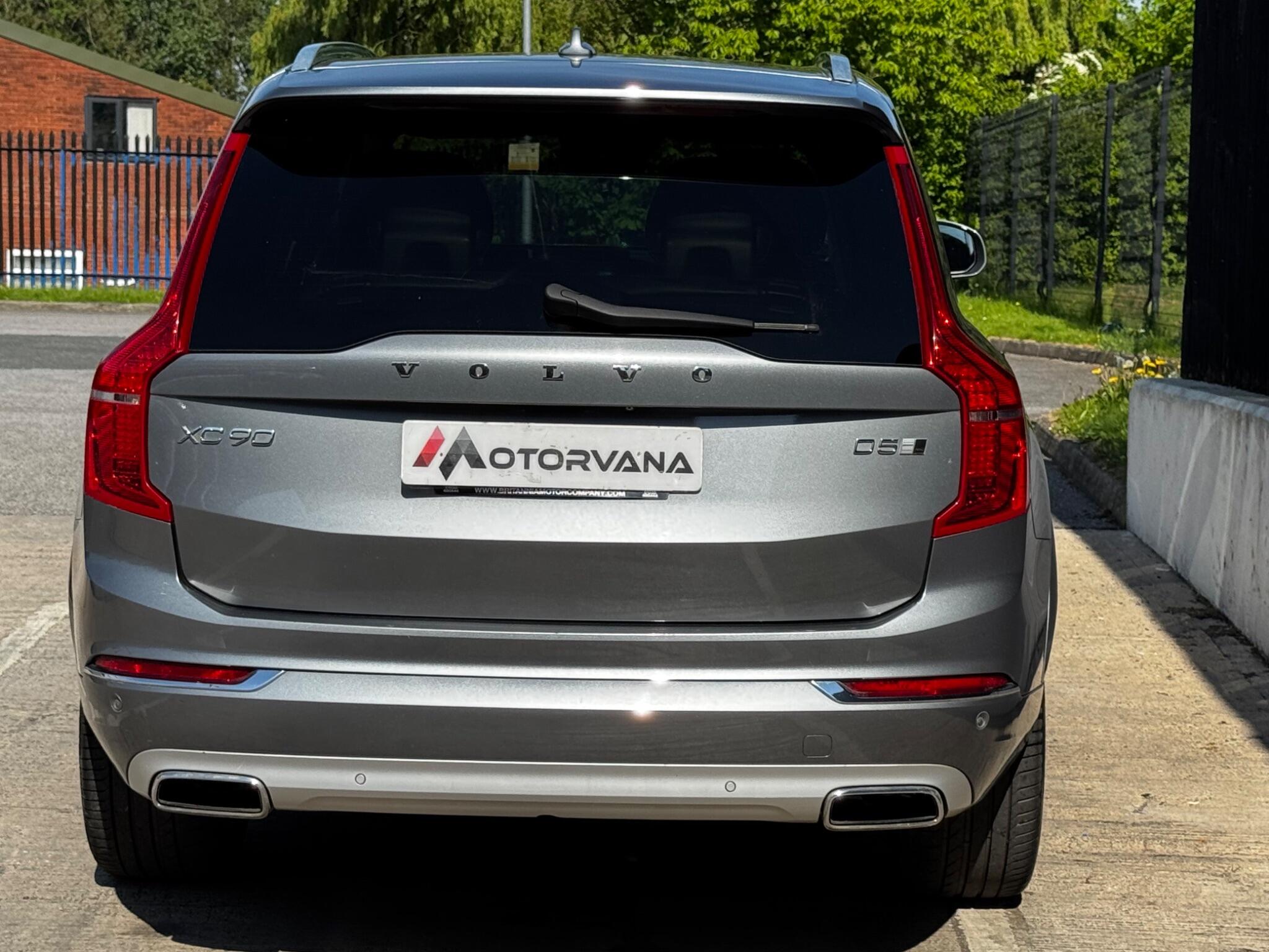Volvo XC90 view 12