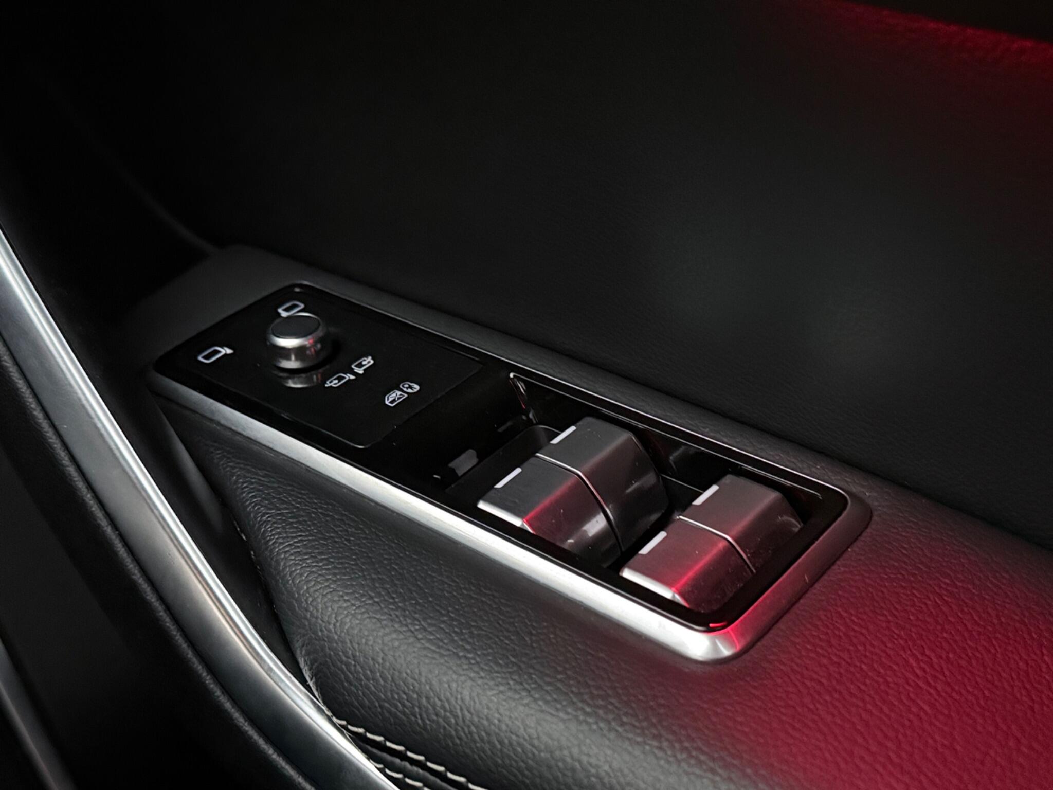 Jaguar F-Pace view 19