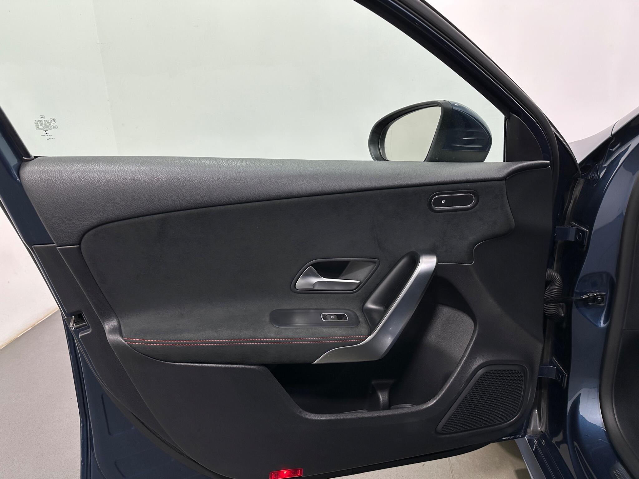 Mercedes-Benz A-Class view 36
