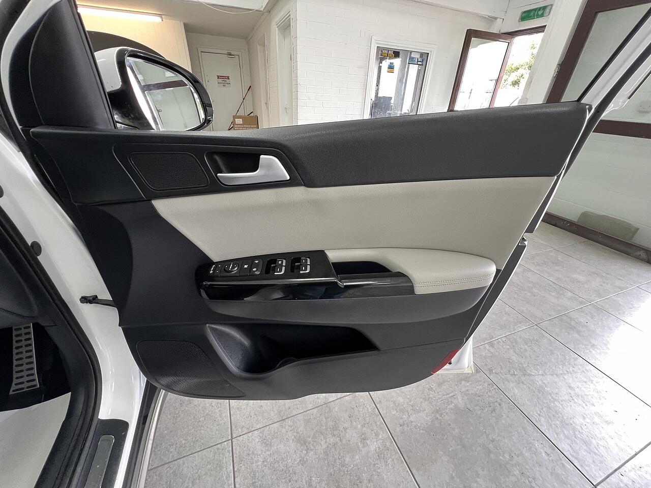 Kia Sportage view 14