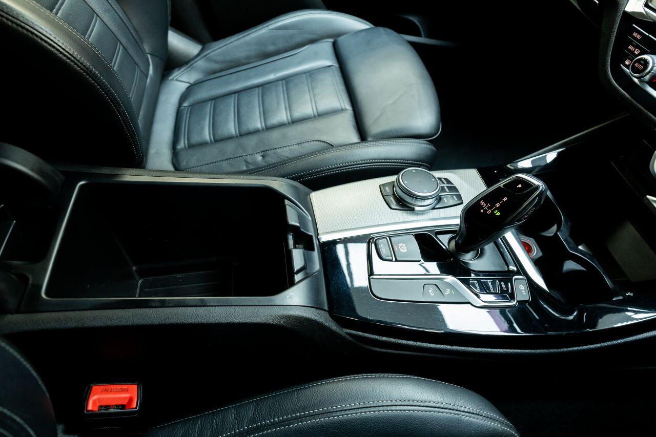 BMW X3 view 34